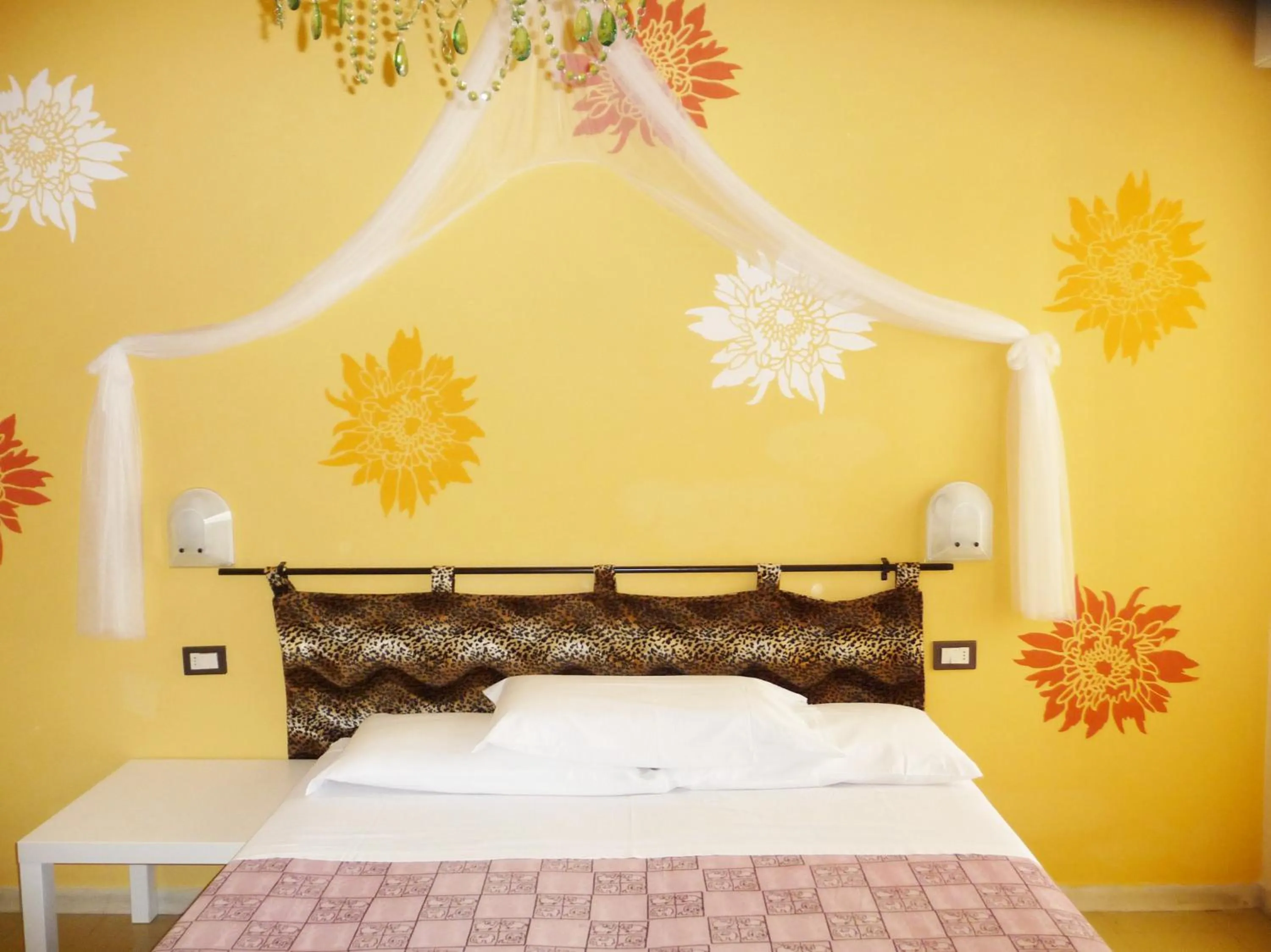 Bedroom in Riccione Beach Hotel - Enjoy your Summer -Beach Village incluso