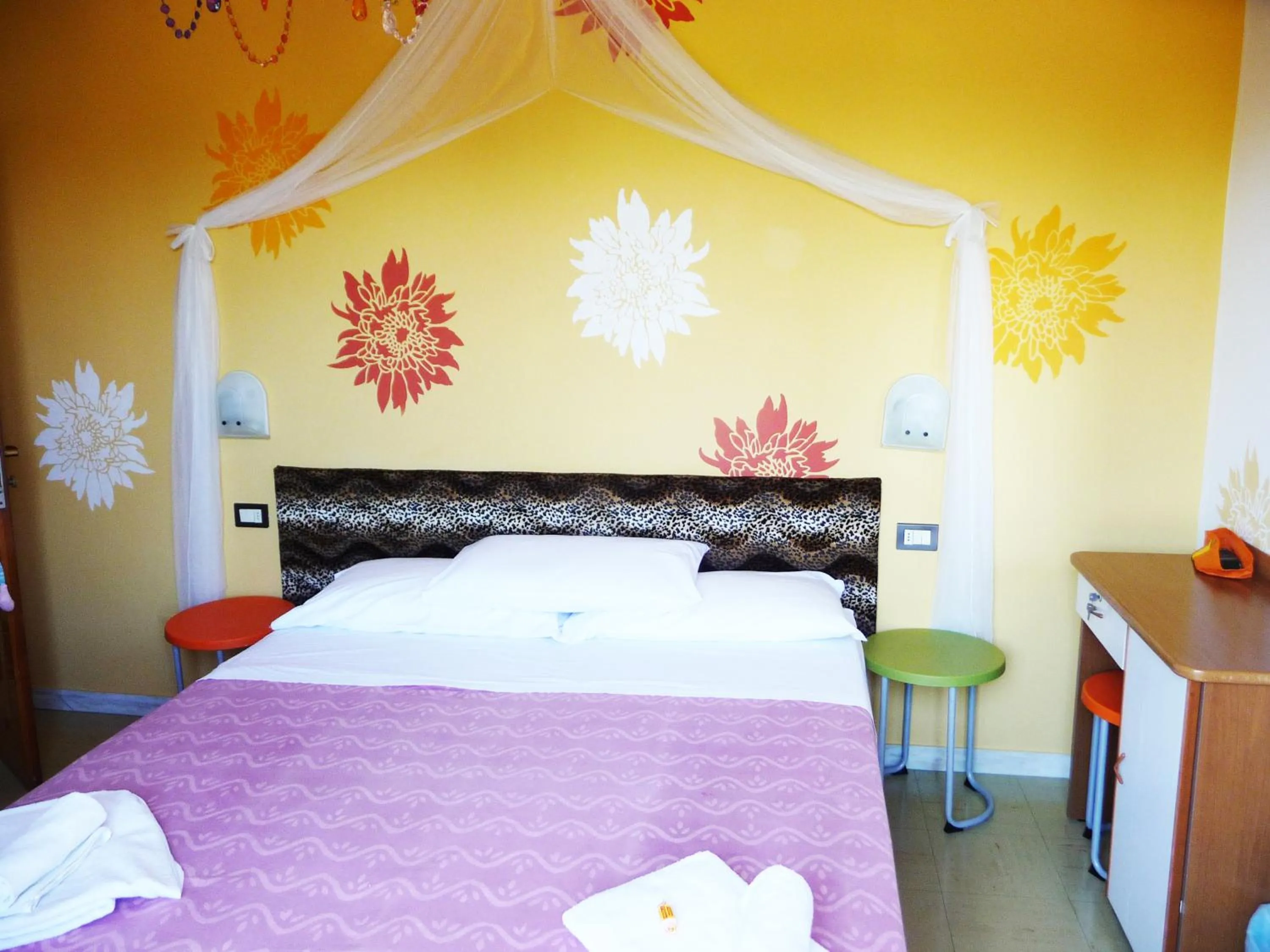 Bedroom in Riccione Beach Hotel - Enjoy your Summer -Beach Village incluso