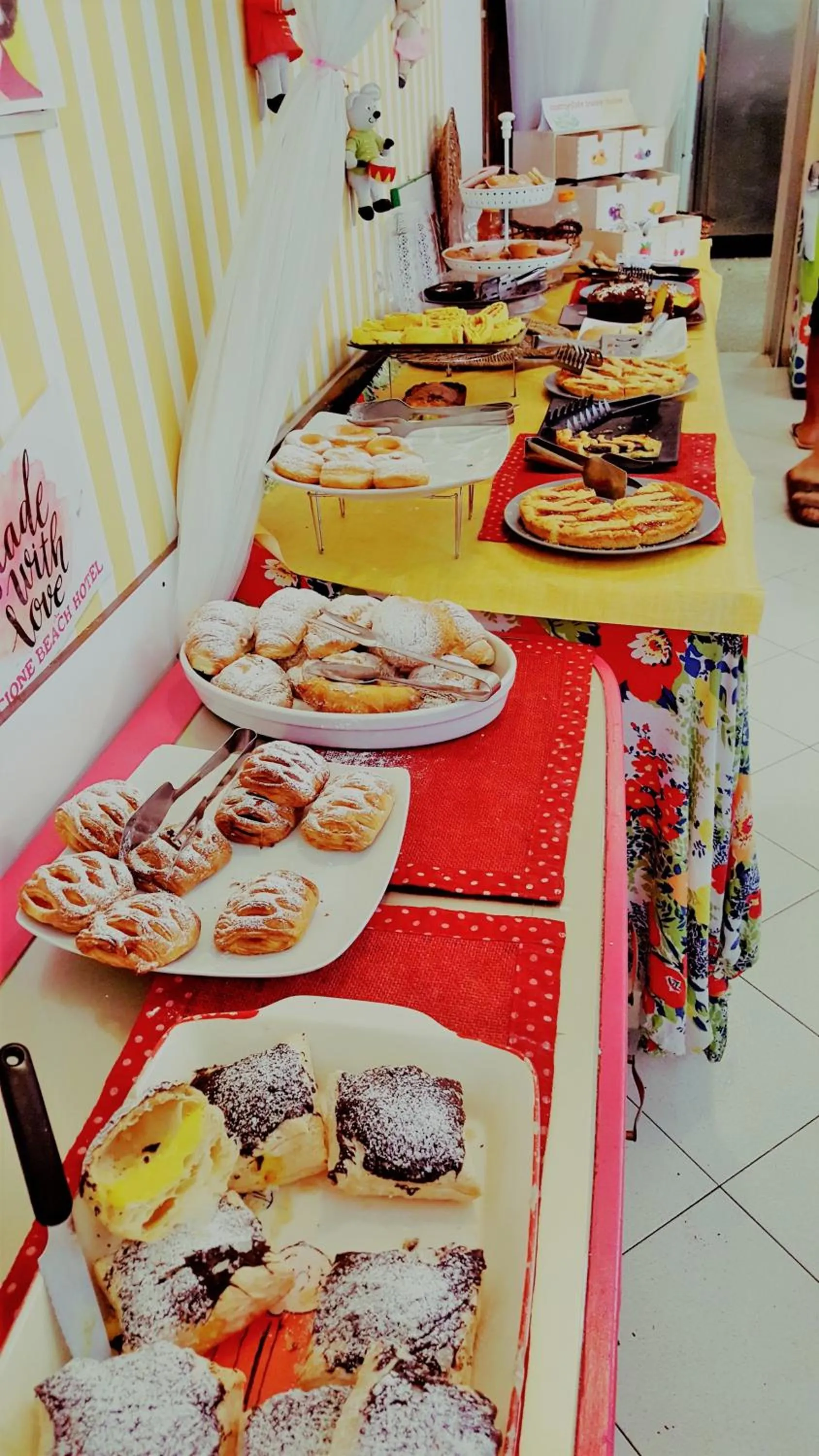 Breakfast in Riccione Beach Hotel - Enjoy your Summer -Beach Village incluso