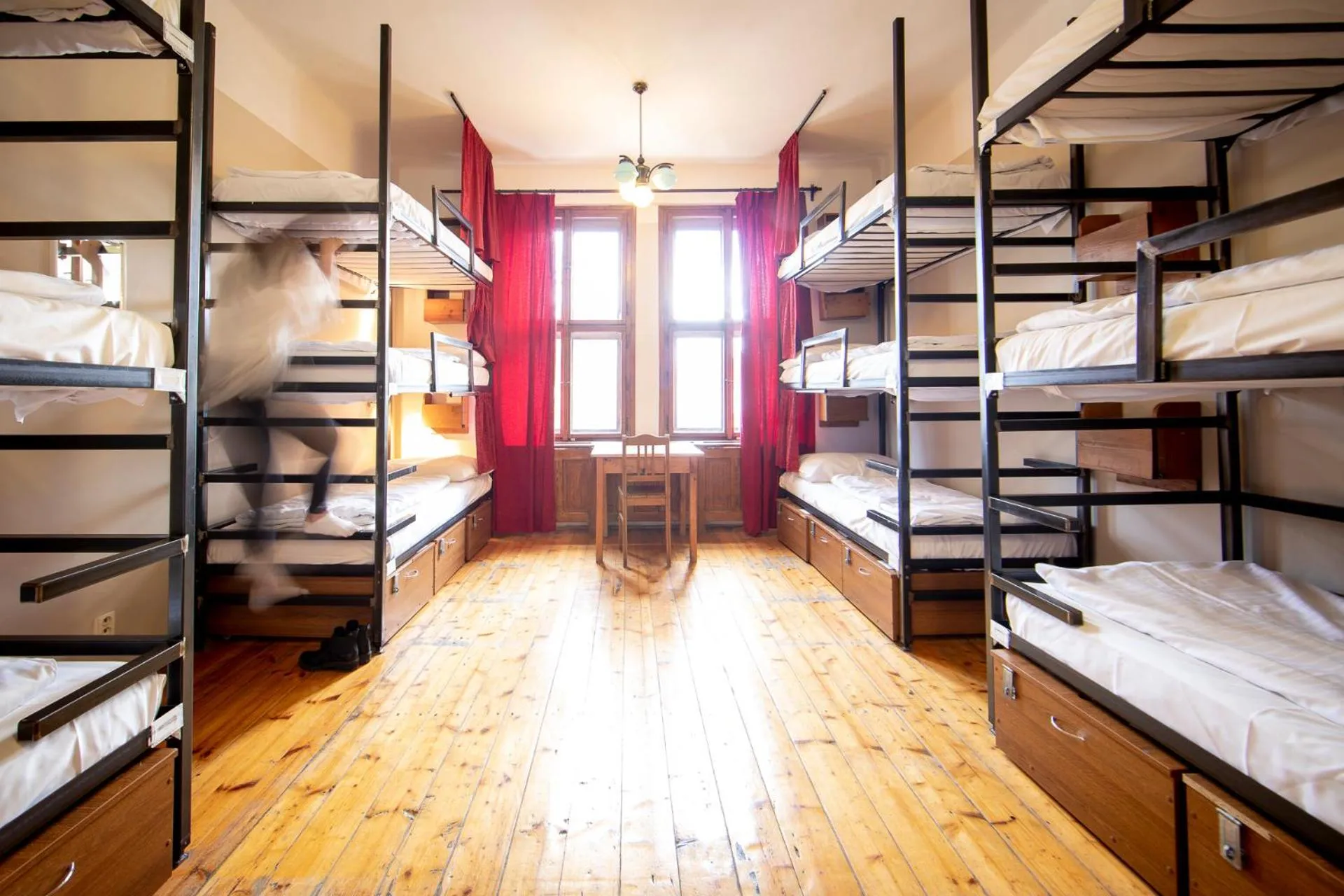 bunk bed, Bed in Sir Toby's Hostel