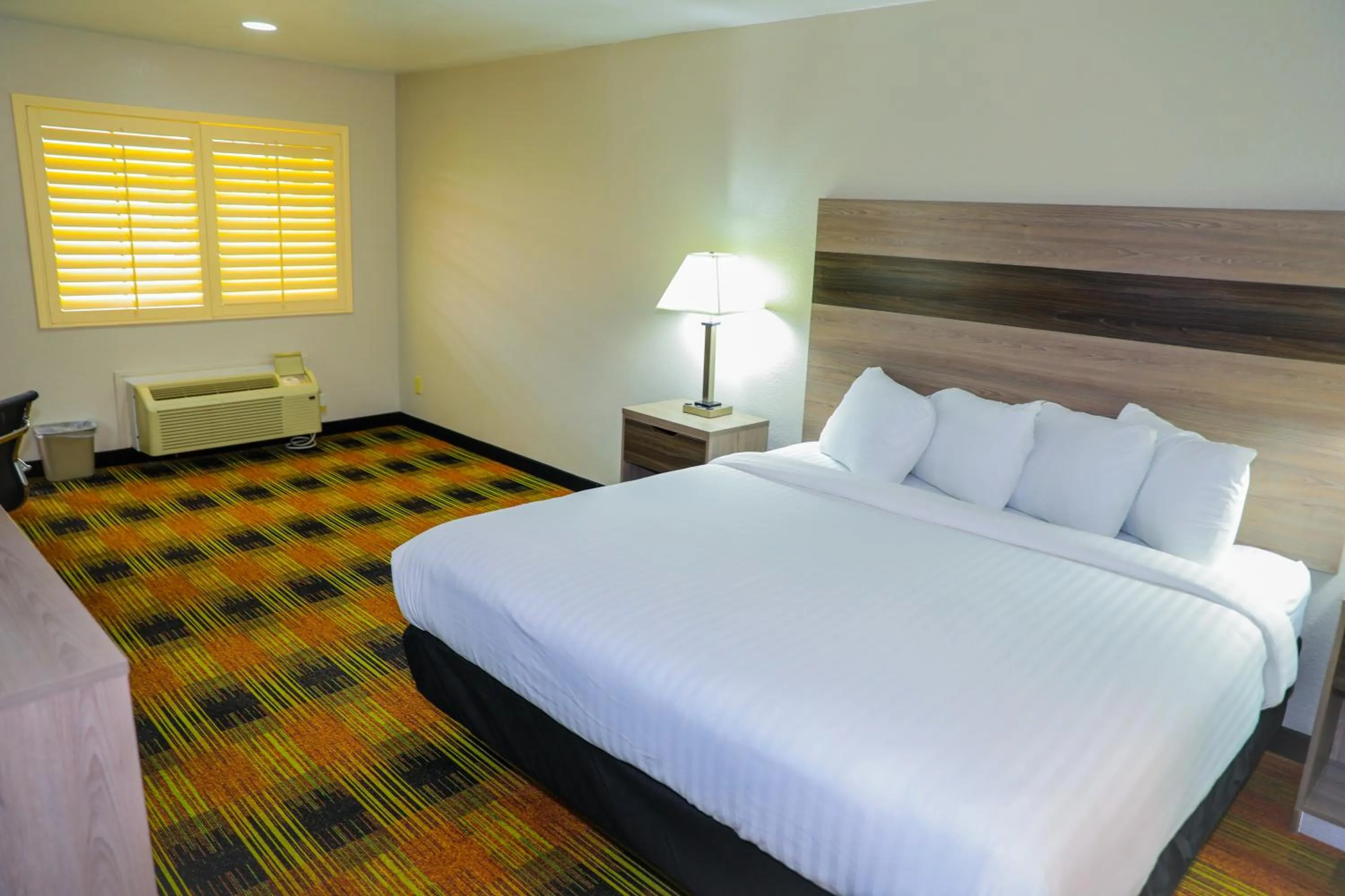 Bed in Texan Inn - Carrizo Springs