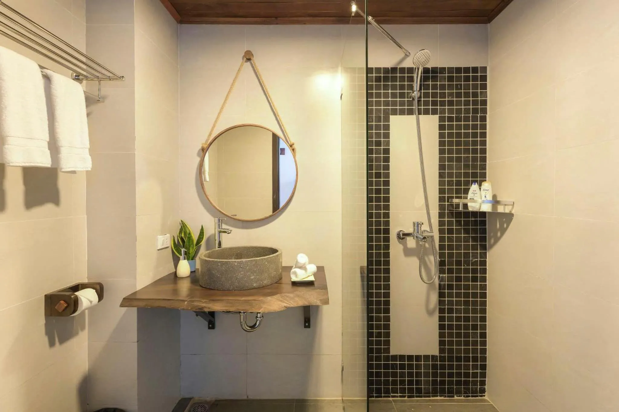 Bathroom in Maison de Sapa Villa