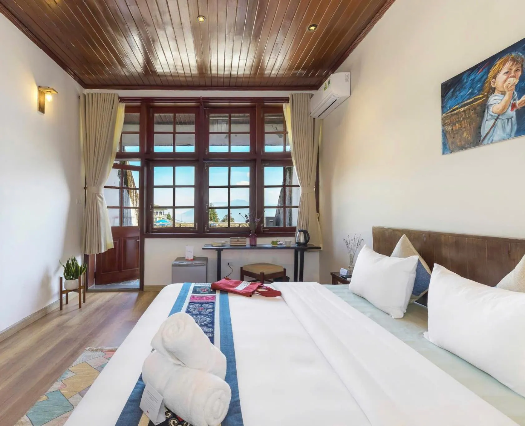 Bedroom, Bed in Maison de Sapa Villa