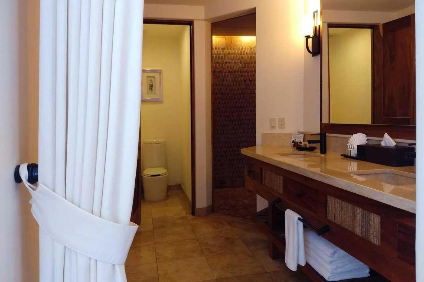 Bathroom in Cabo Surf Hotel