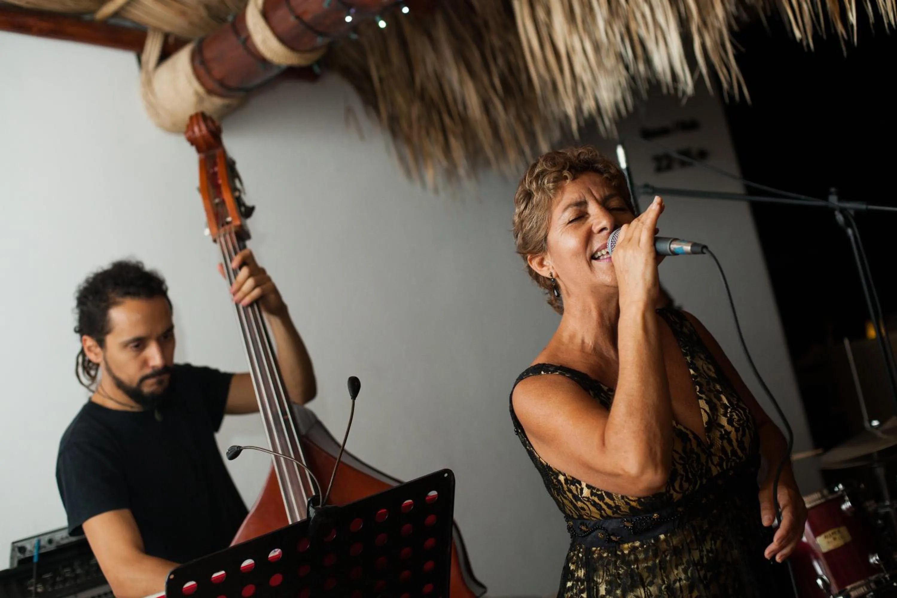 Entertainment in Cabo Surf Hotel