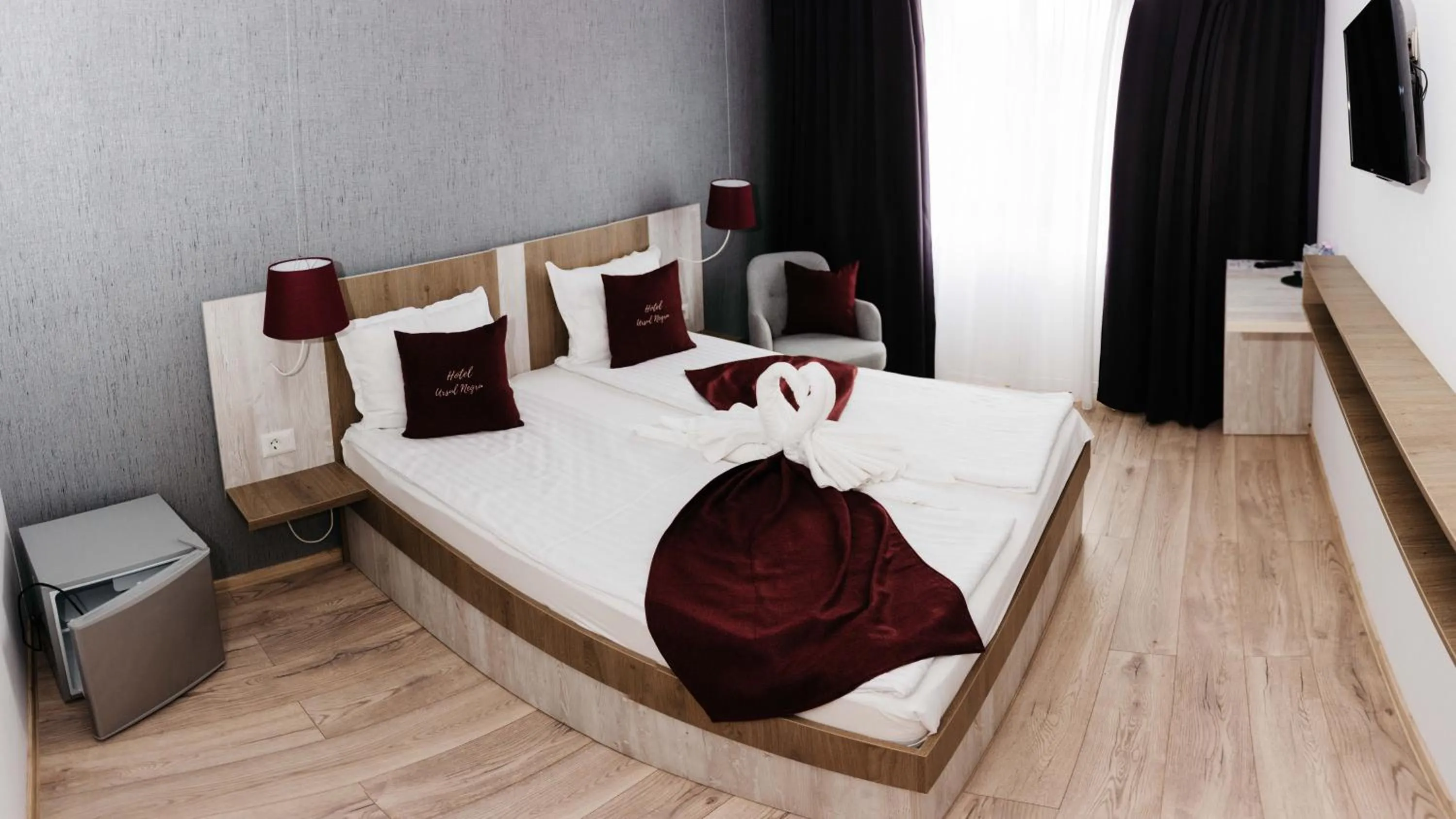 Bed in Vila Ursul Negru