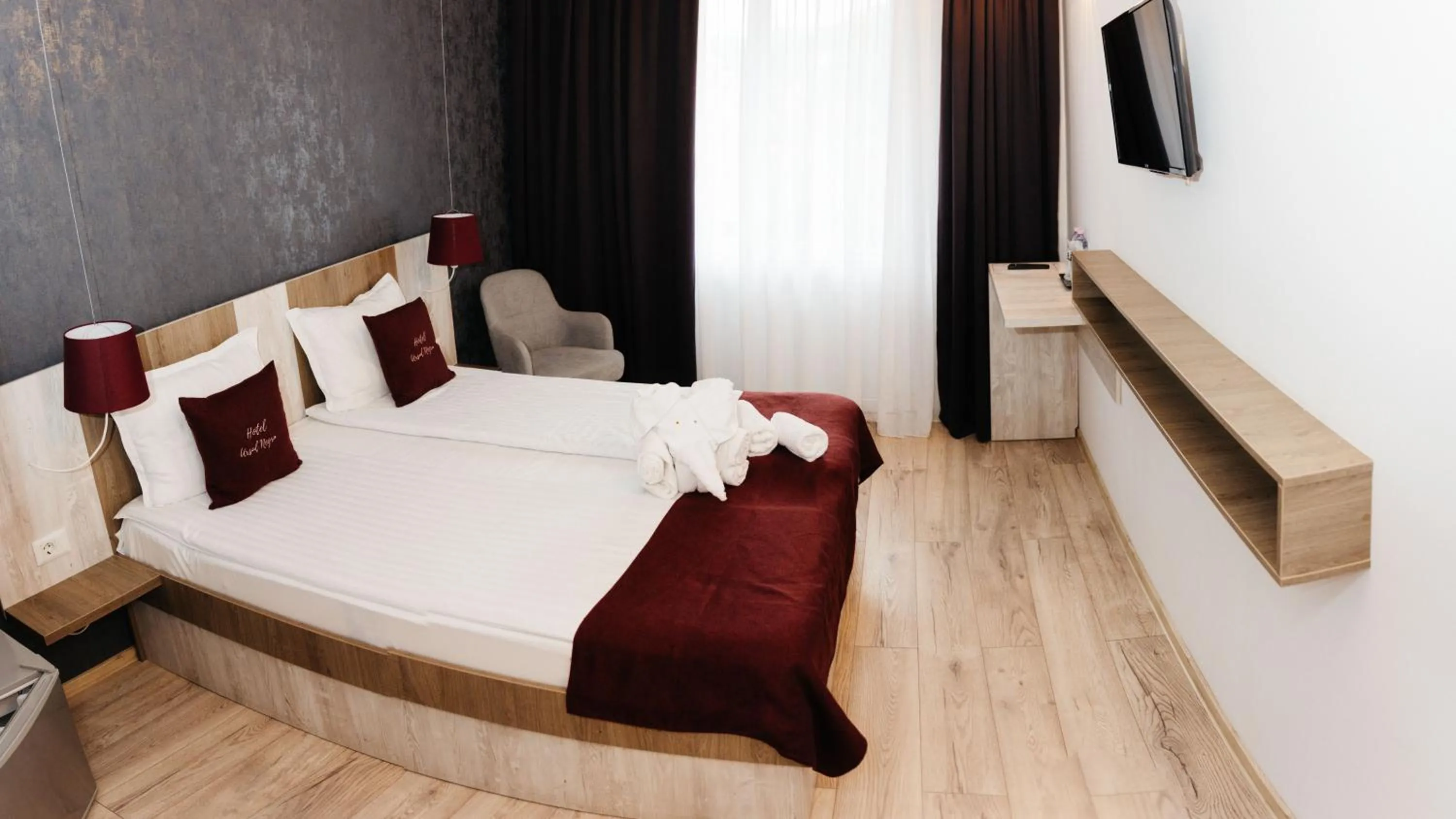 Bed in Vila Ursul Negru