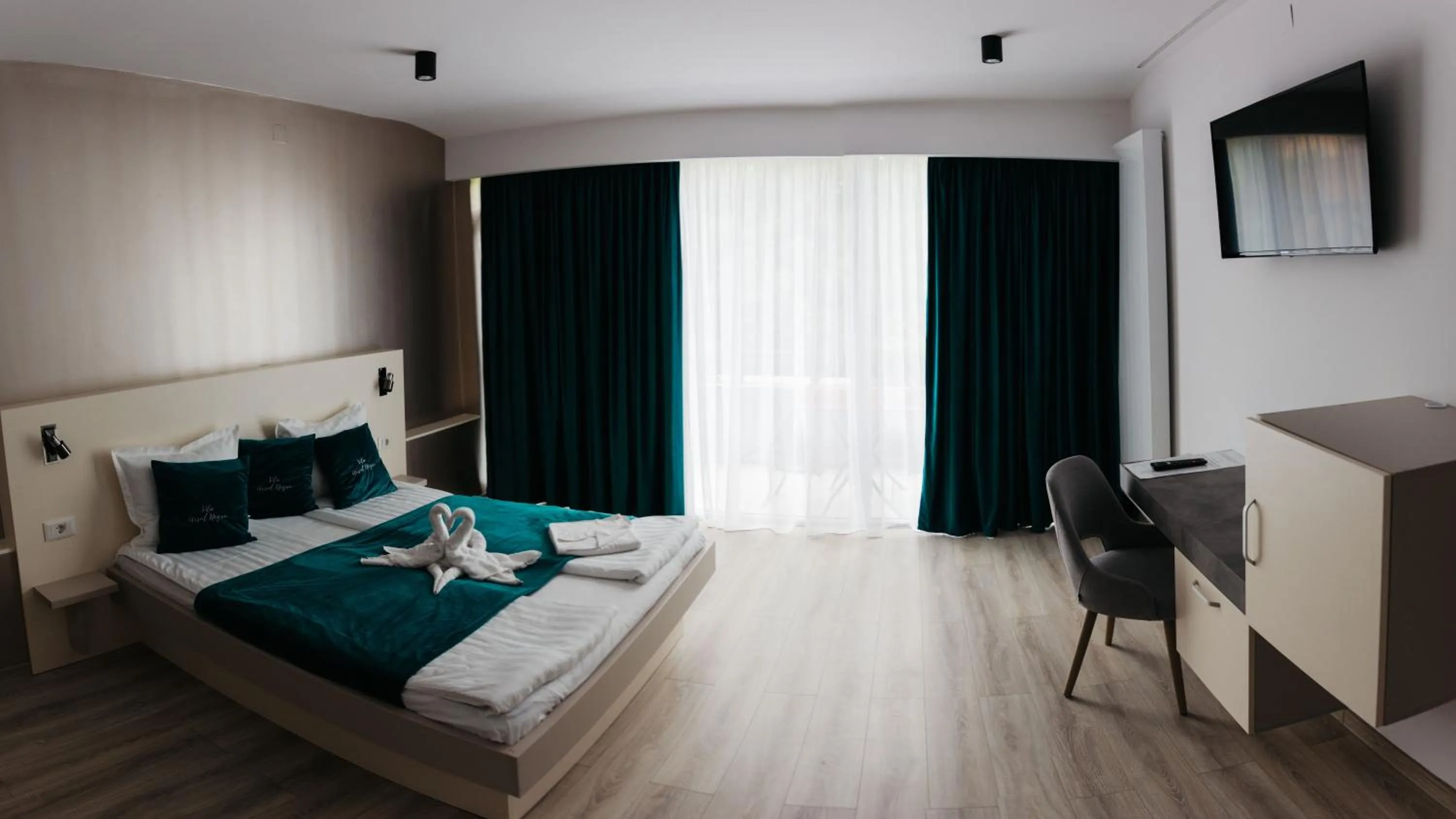 Bed in Vila Ursul Negru