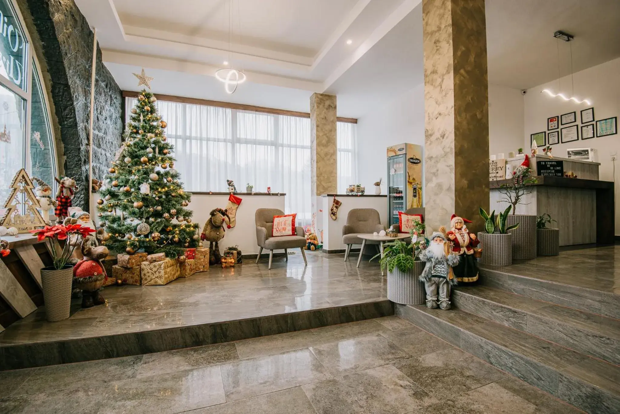 Facade/entrance in Vila Ursul Negru Facade/entrance in Vila Ursul Negru