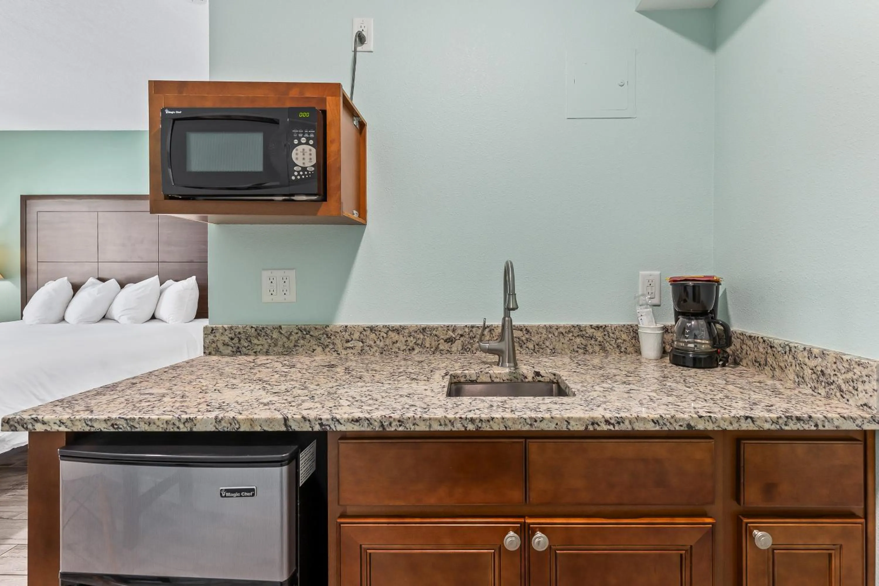 Coffee/tea facilities in Atlantic Shores Motel
