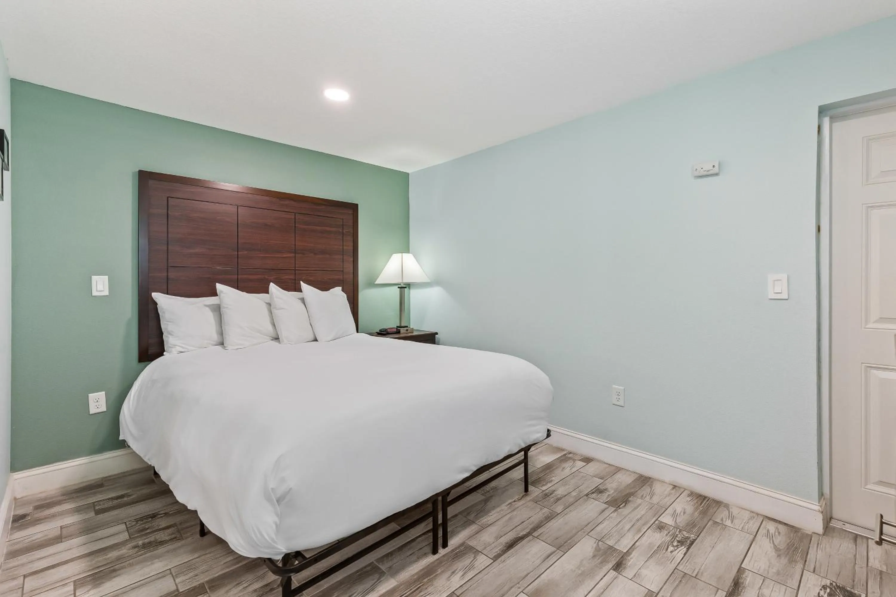 Bed in Atlantic Shores Motel