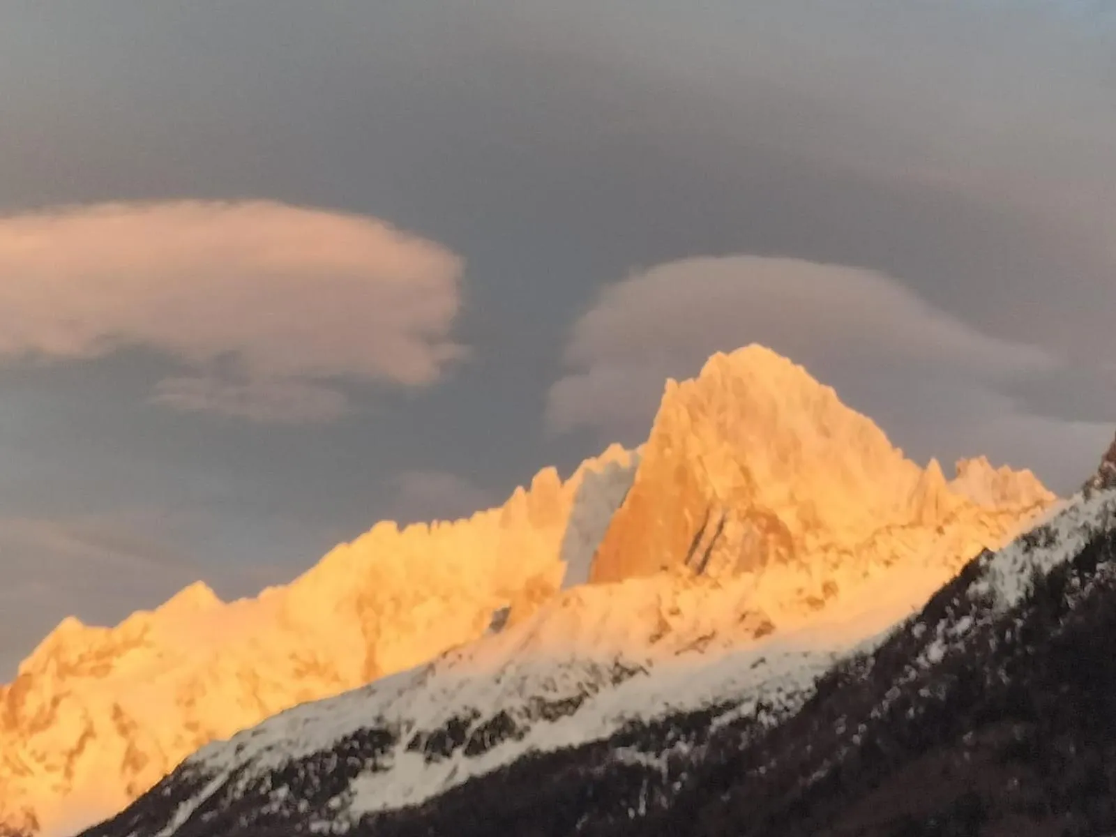 Sunset in le Montagny