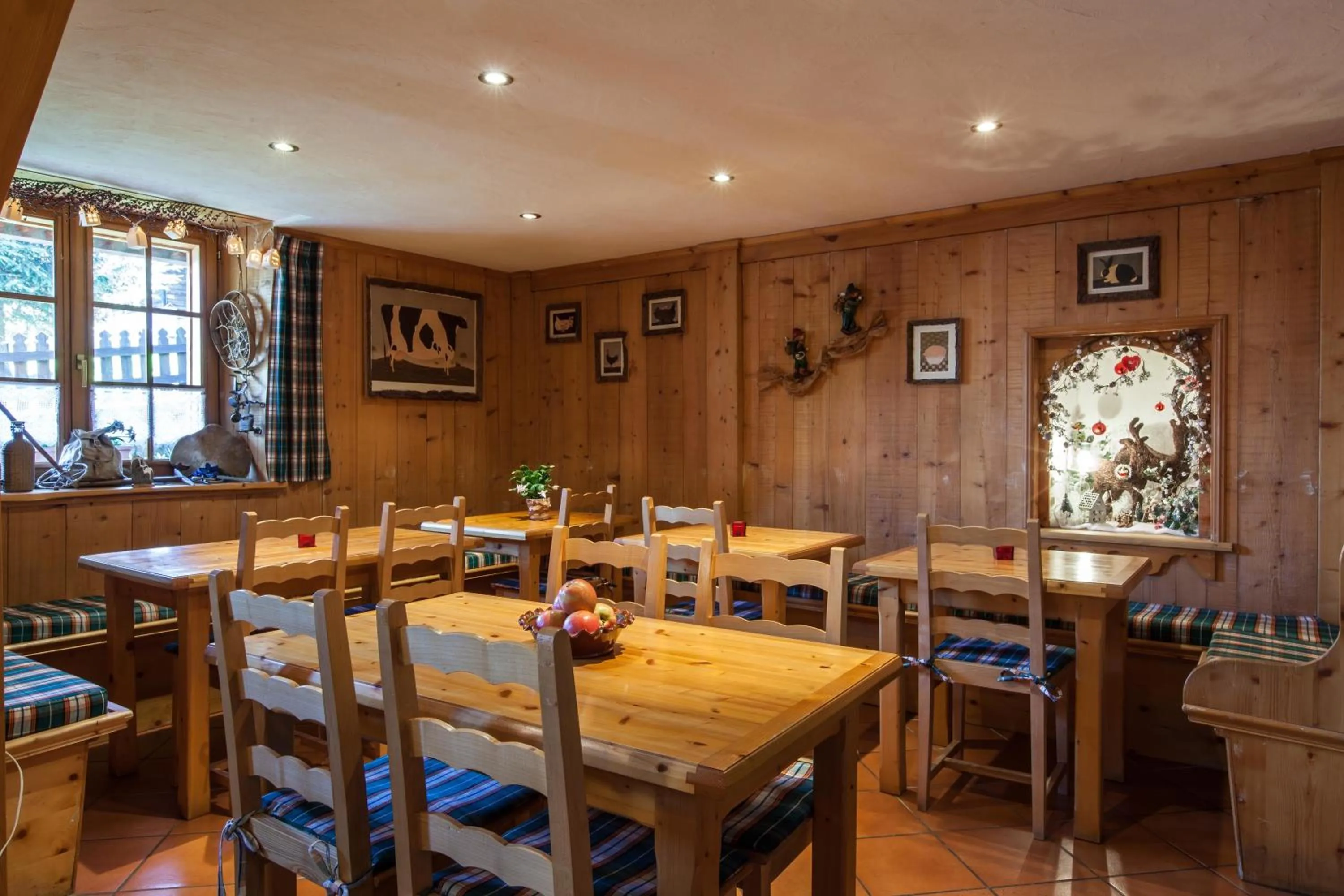 Lounge or bar in le Montagny