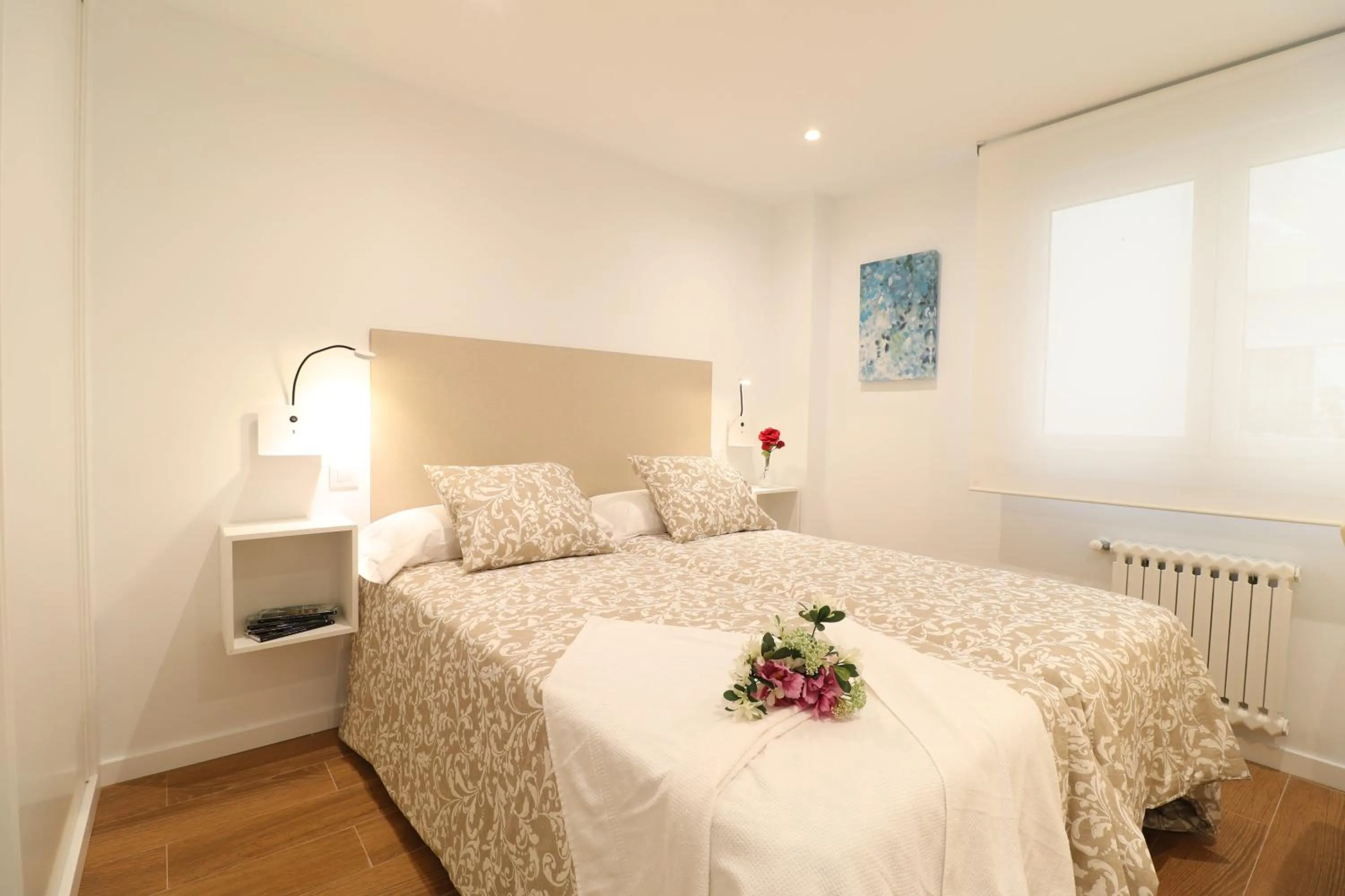 Bedroom, Bed in Estación de tren by Como en Casa