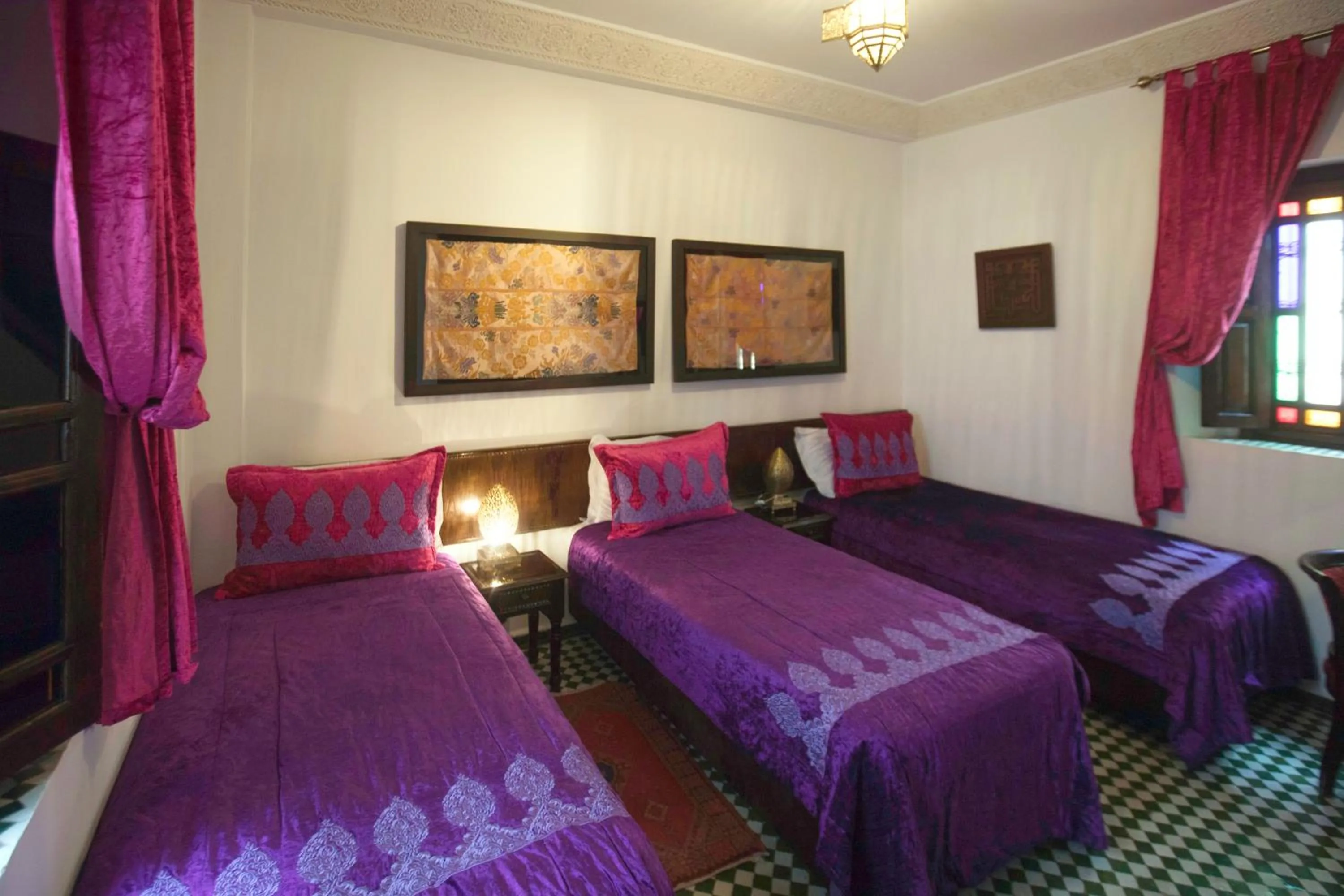 Photo of the whole room, Bed in Dar Fes Medina Ziat