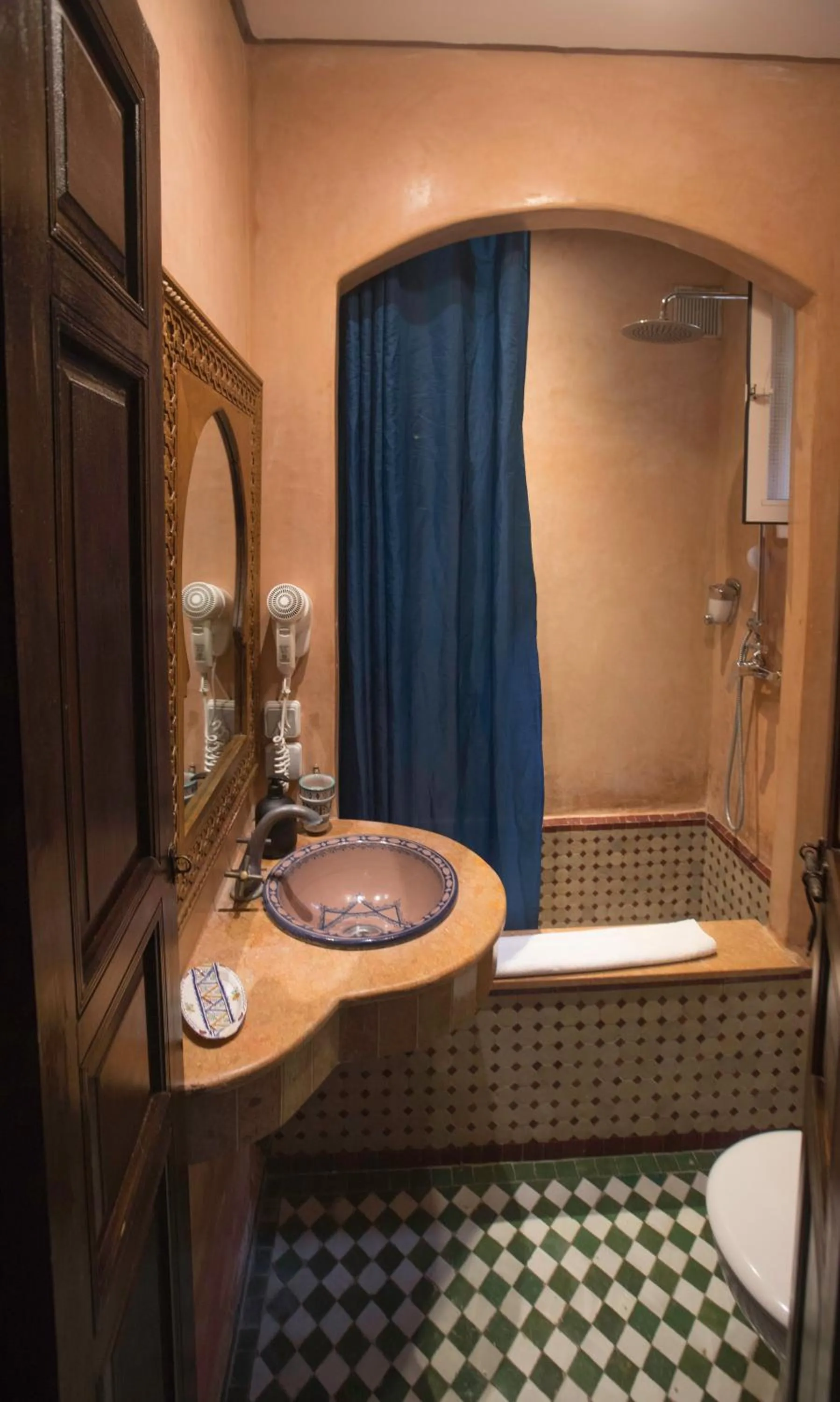 Toilet, Bed in Dar Fes Medina Ziat