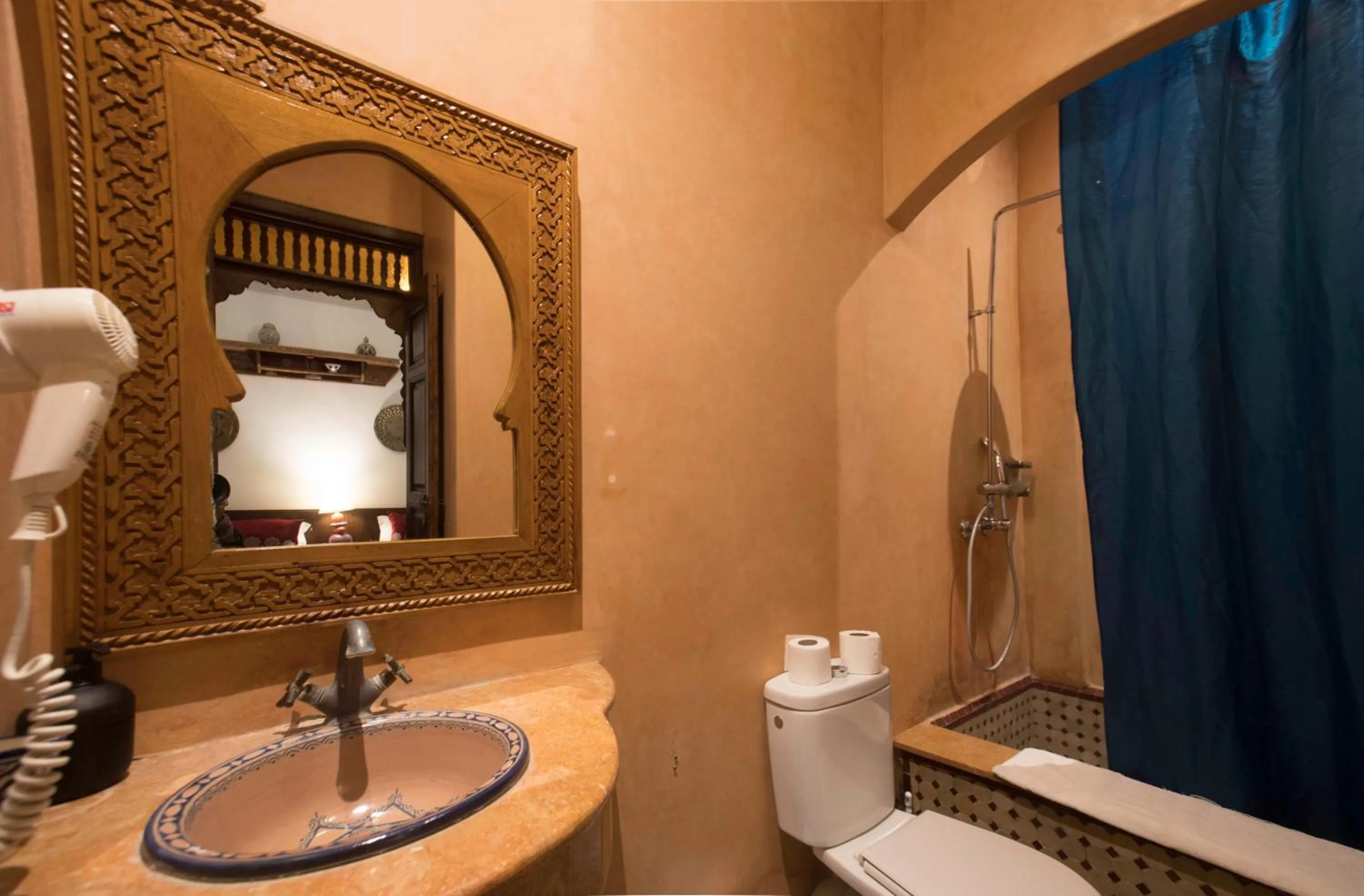 Bathroom in Dar Fes Medina Ziat