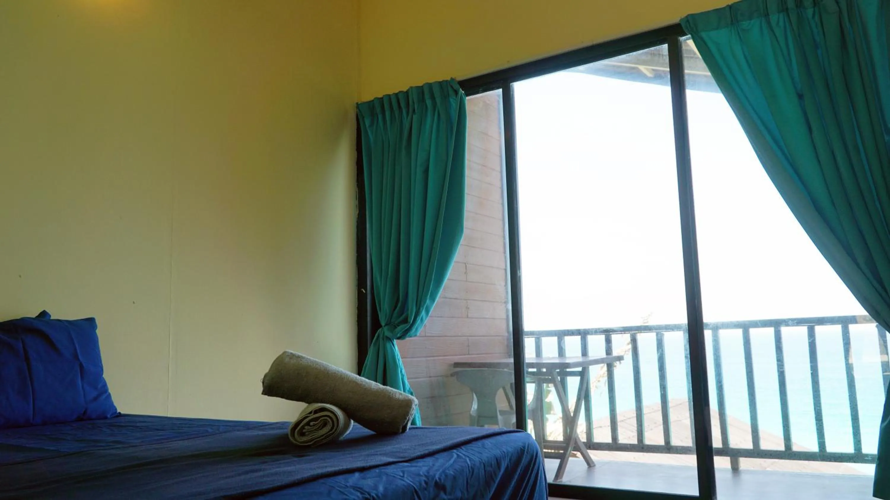 Bed in D Rock Garden Resort