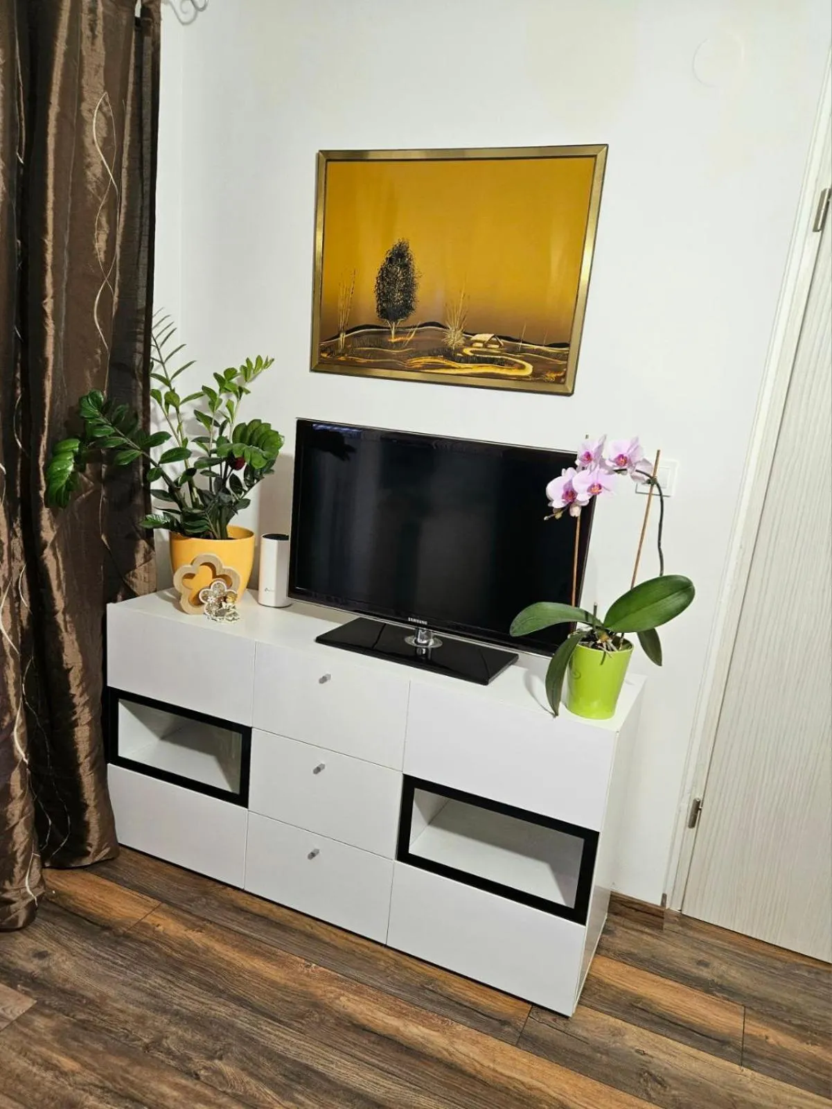TV and multimedia in Apartments Karin