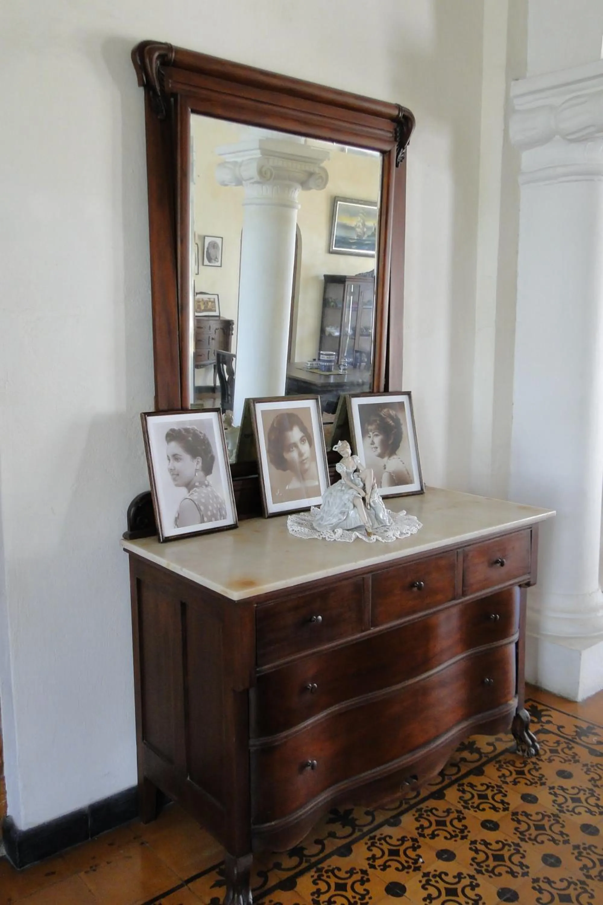 Lobby or reception in Casa Bustamante Hotel Boutique
