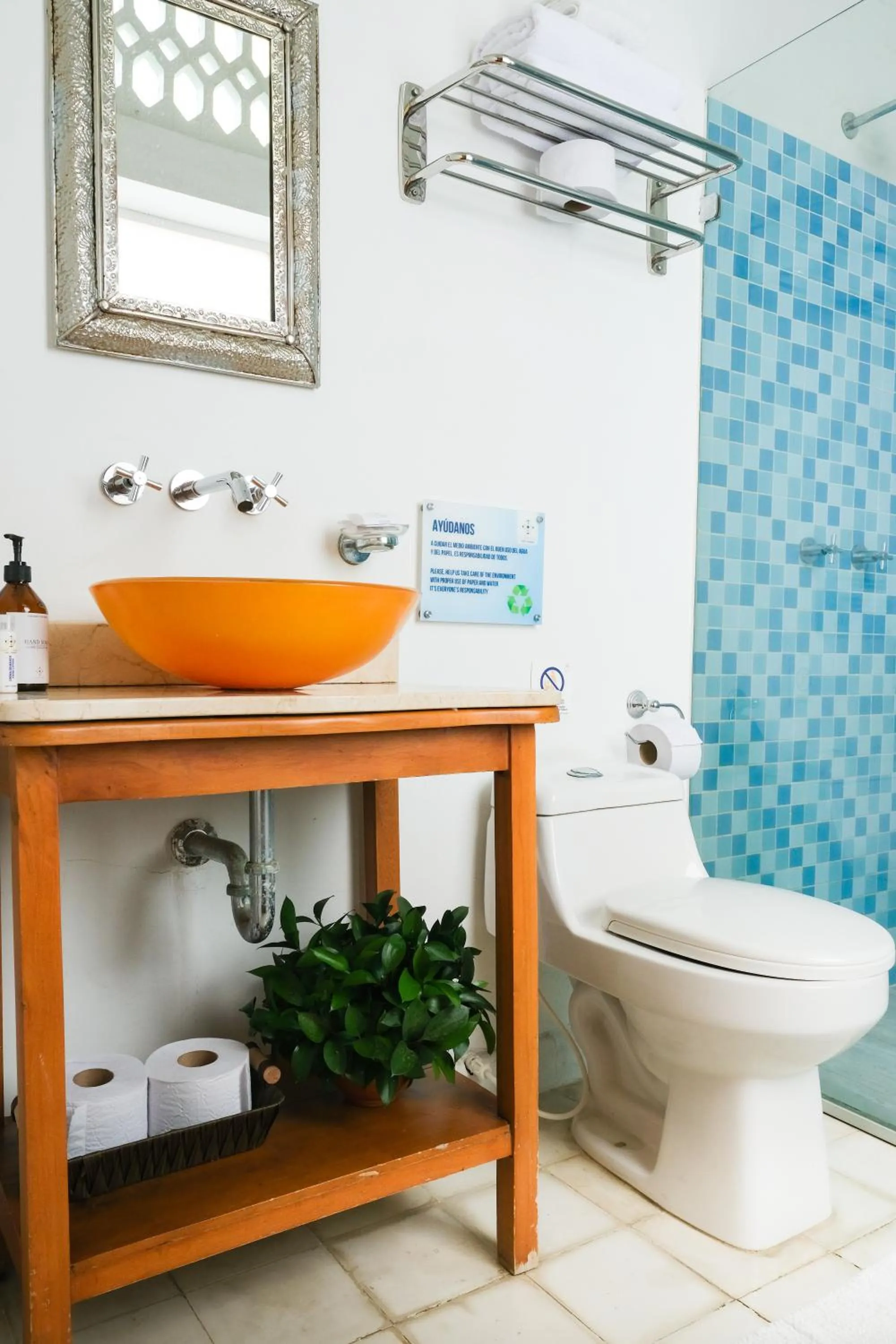 Bathroom in Casa Bustamante Hotel Boutique