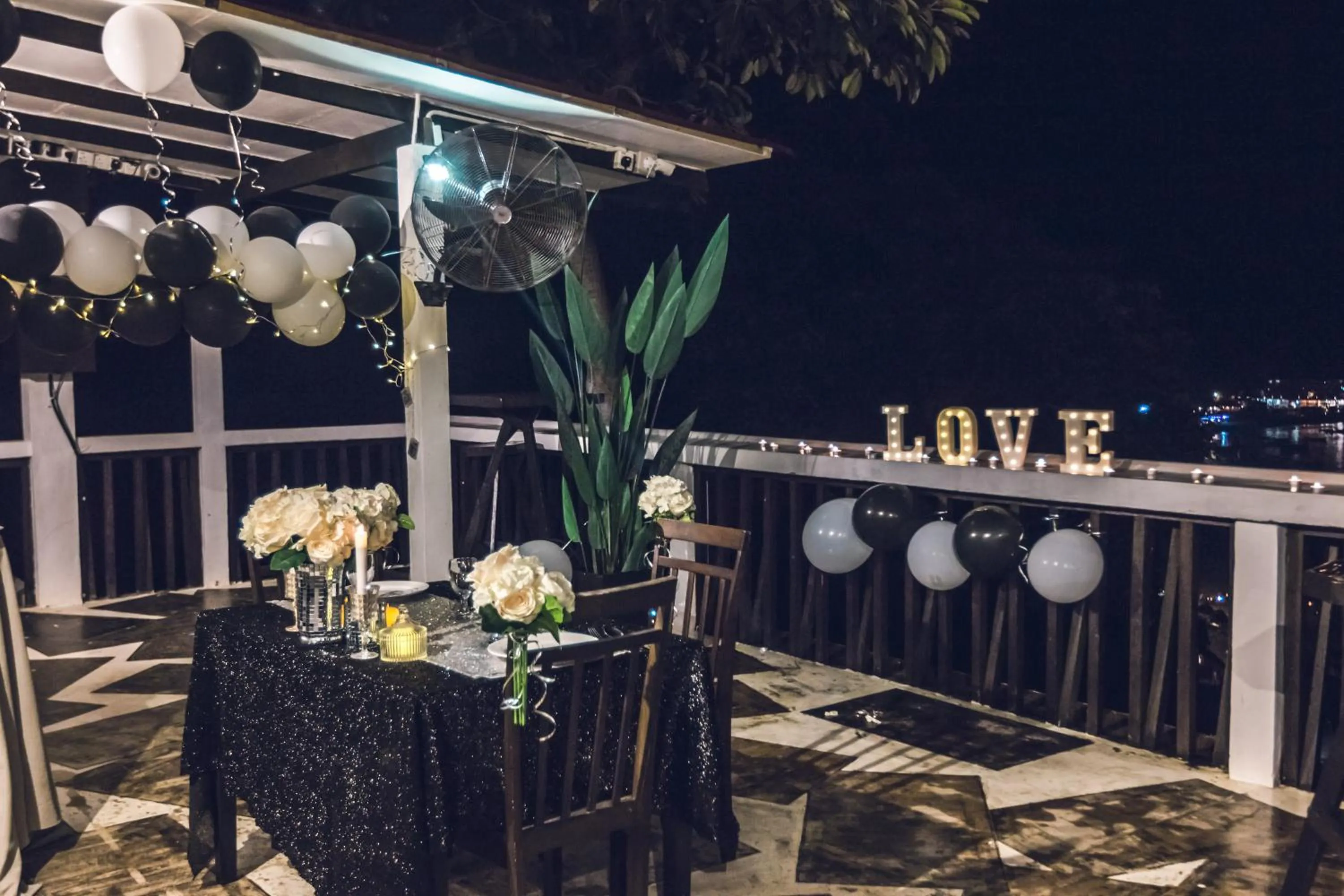 Restaurant/places to eat in Aman Dan Laut