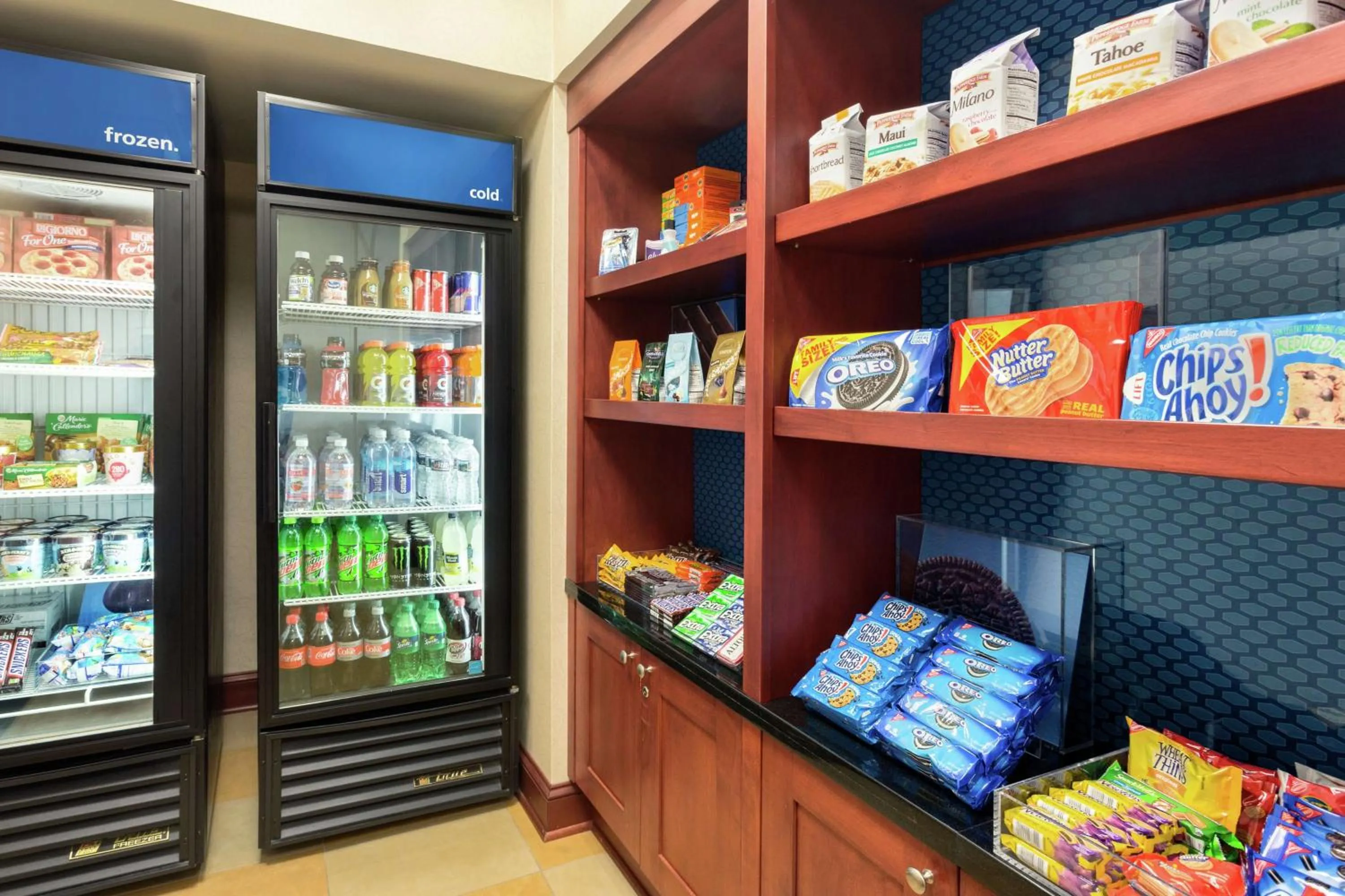 Dining area in Hampton Inn & Suites Prattville
