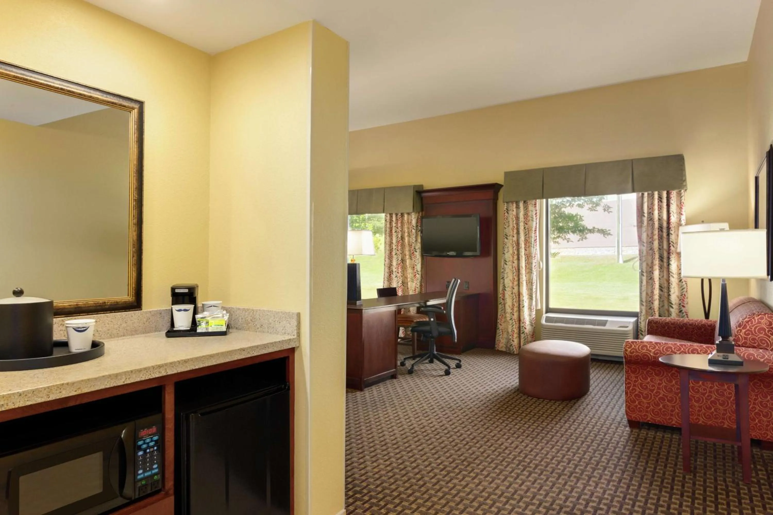 Living room in Hampton Inn & Suites Prattville