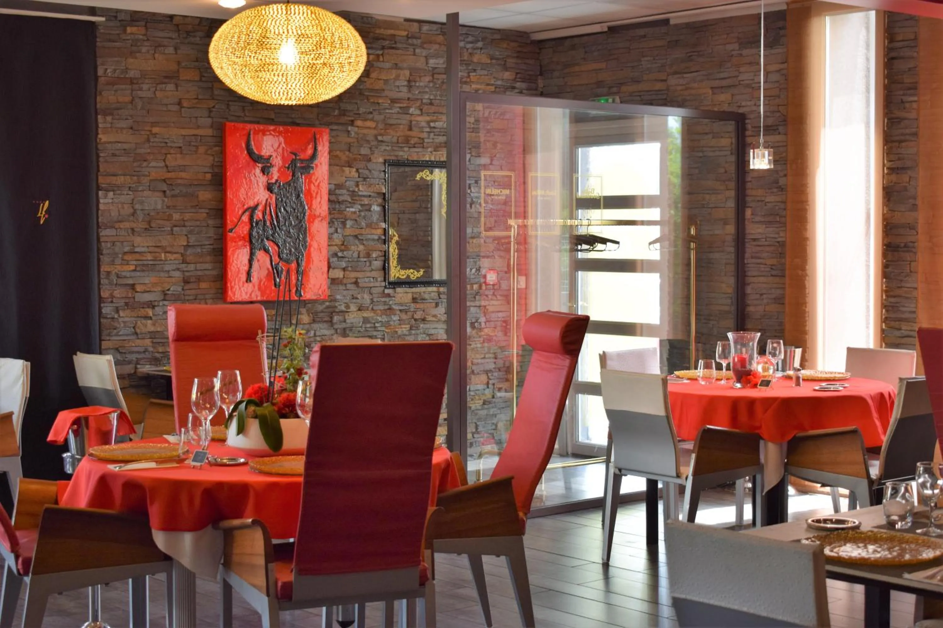 Restaurant/places to eat in Logis Hôtel La Fauceille