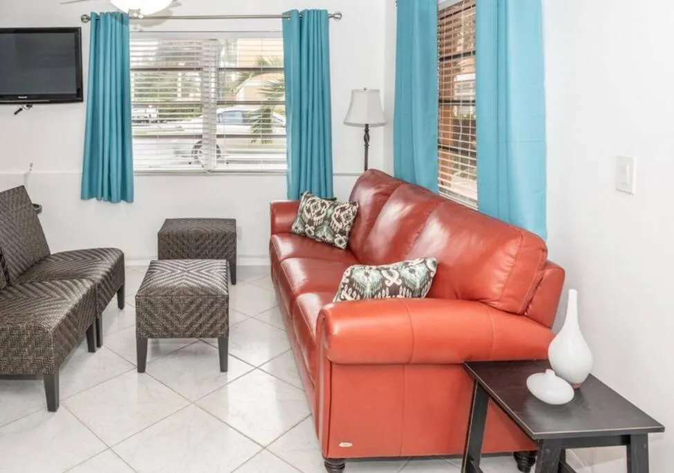 Aloha Apartments On the Intracoastal-Walk to the Beach