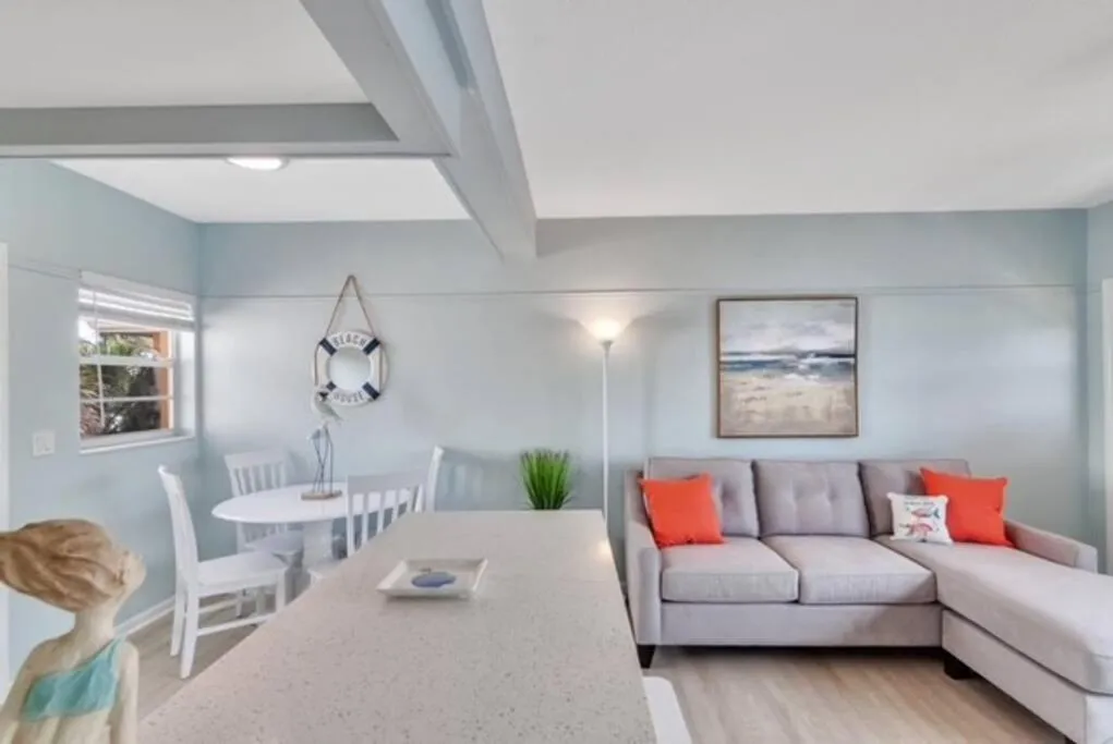 Aloha Apartments On the Intracoastal-Walk to the Beach