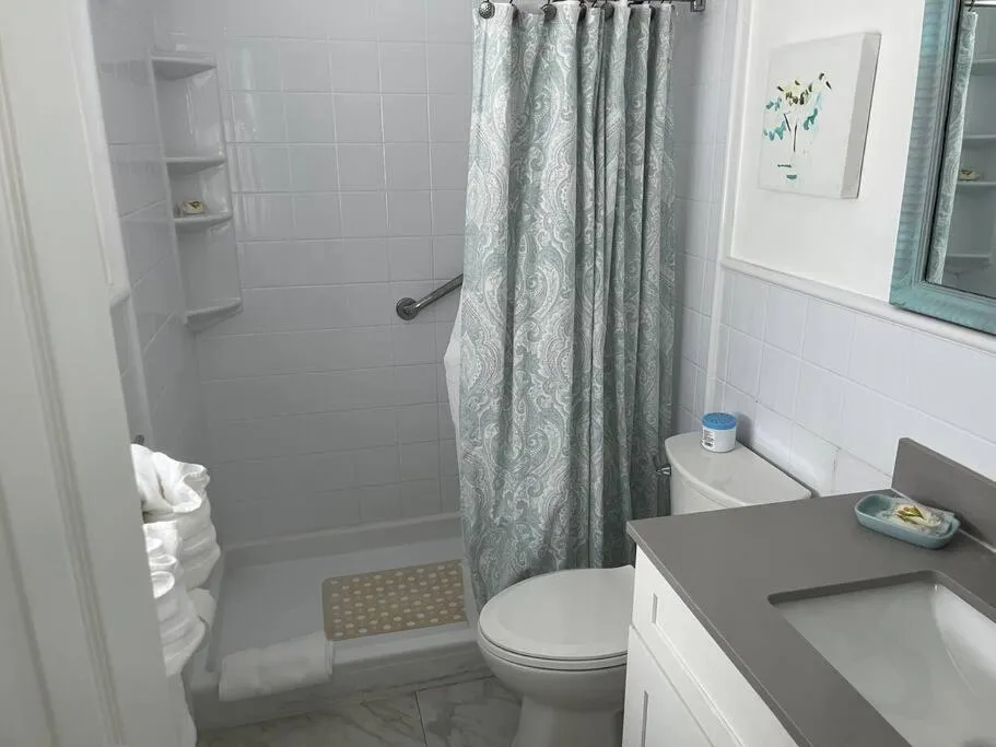 Aloha Apartments On the Intracoastal-Walk to the Beach