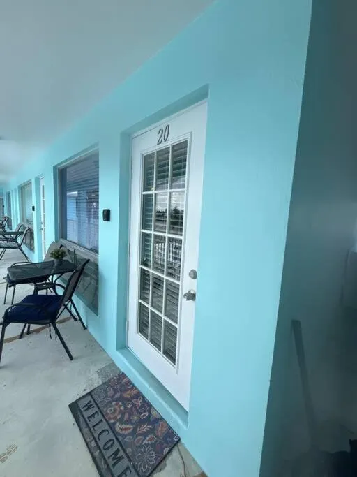 Aloha Apartments On the Intracoastal-Walk to the Beach