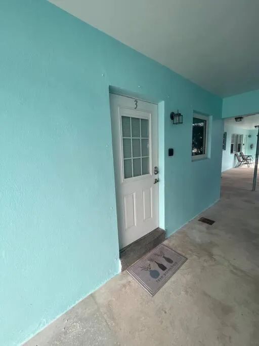 Aloha Apartments On the Intracoastal-Walk to the Beach