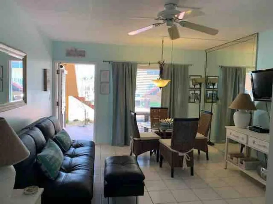Aloha Apartments On the Intracoastal-Walk to the Beach