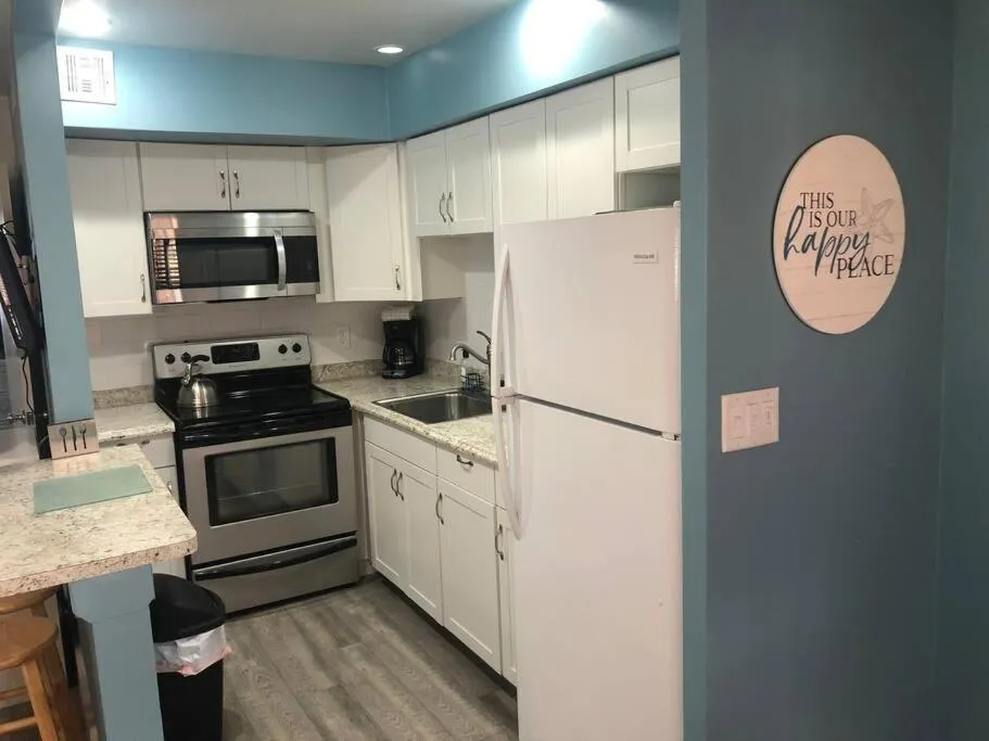 Aloha Apartments On the Intracoastal-Walk to the Beach