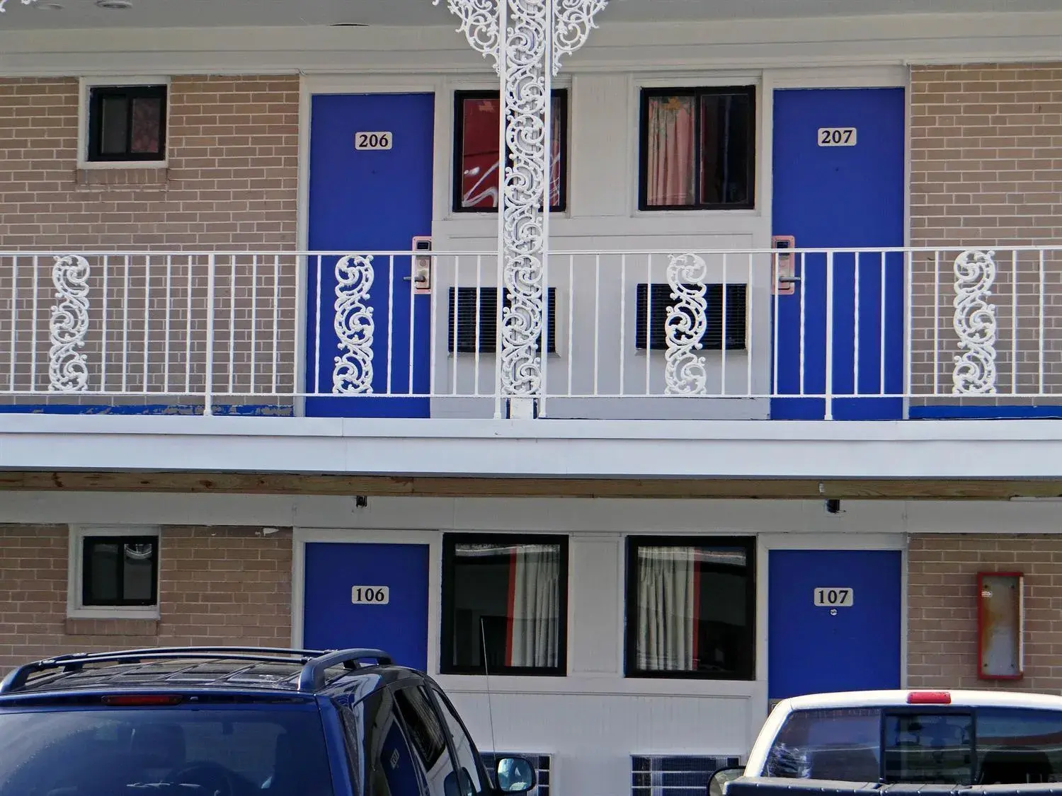 Property building in Motel 6 Baltimore MD Property building in Motel 6 Baltimore MD