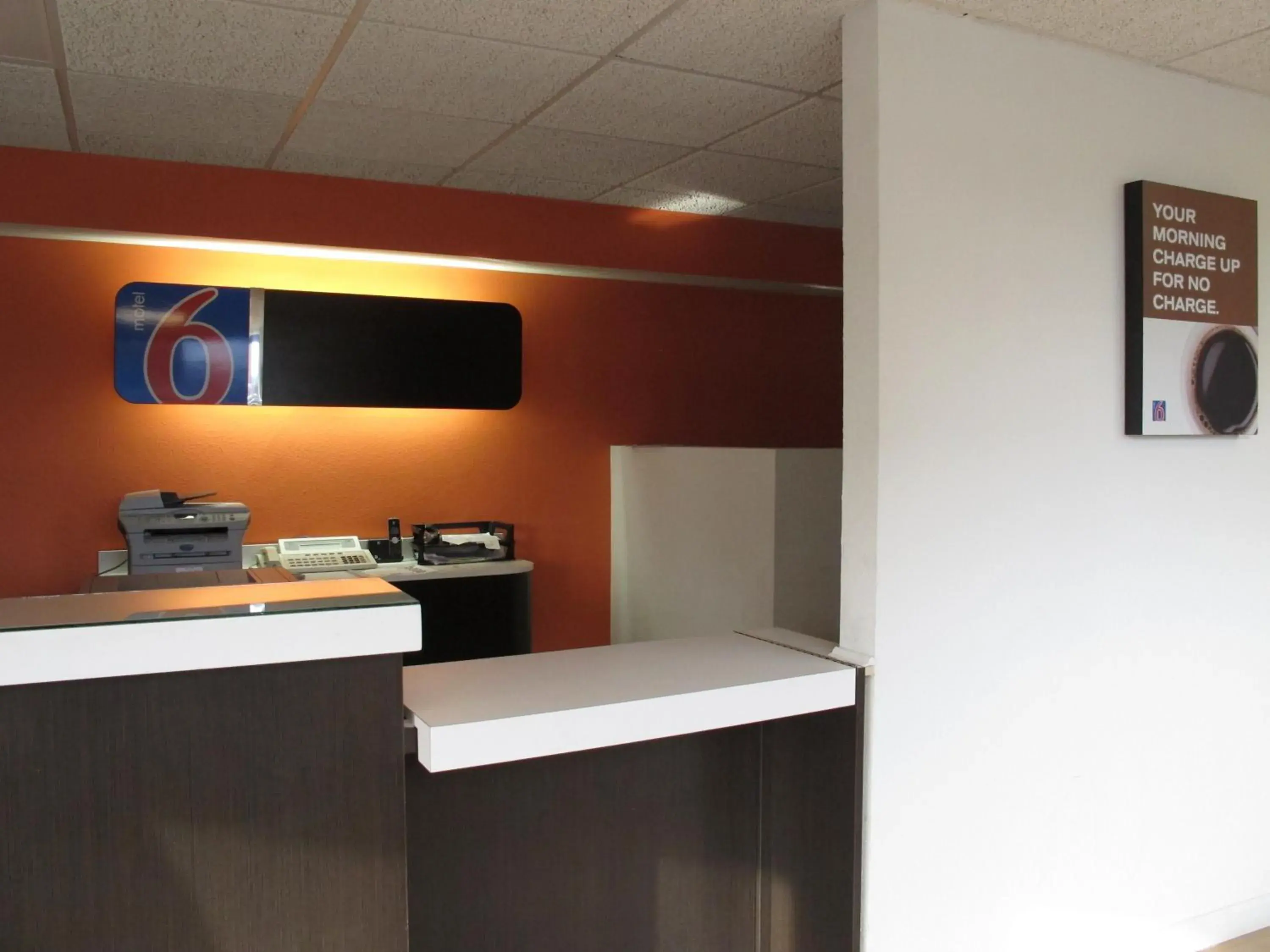 Lobby or reception in Motel 6 Baltimore MD Lobby or reception in Motel 6 Baltimore MD