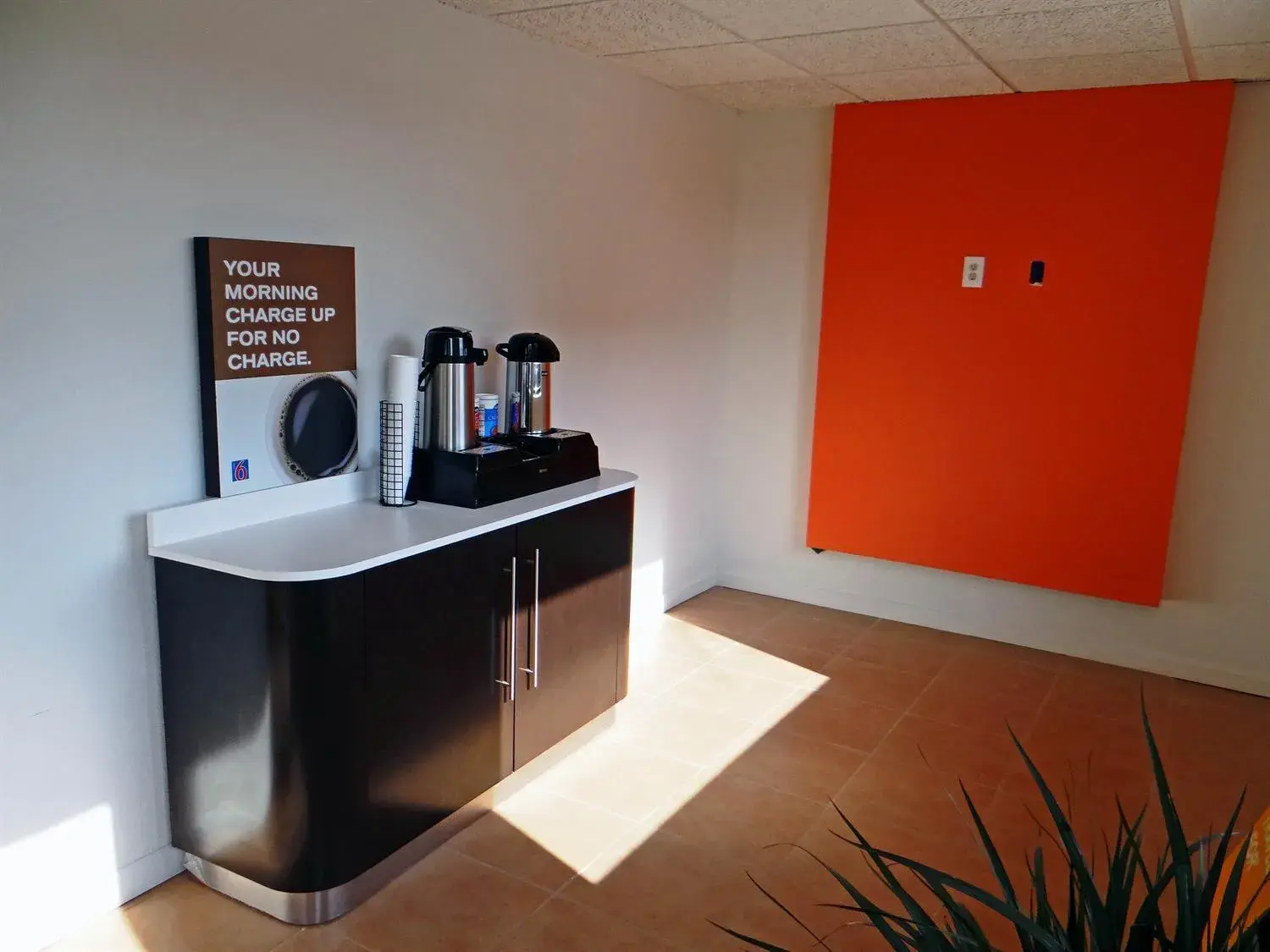 Lobby or reception in Motel 6 Baltimore MD Lobby or reception in Motel 6 Baltimore MD