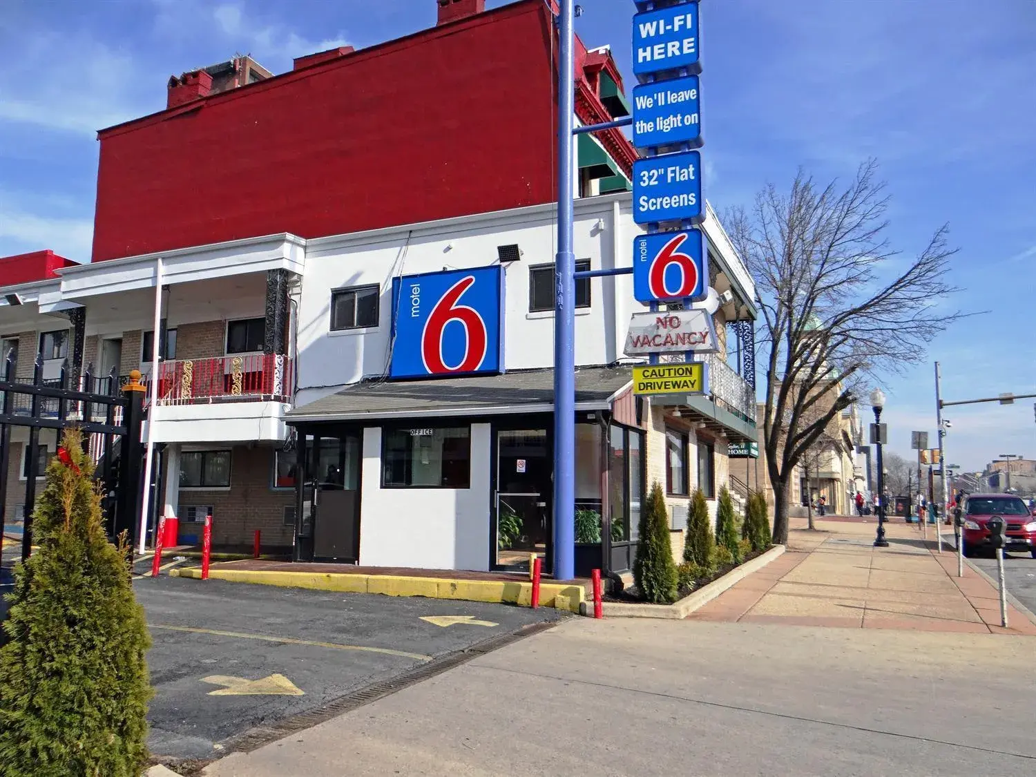 Property building in Motel 6 Baltimore MD Property building in Motel 6 Baltimore MD