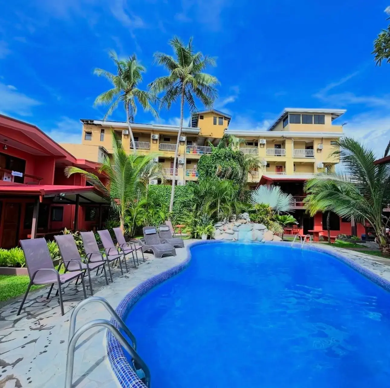 Swimming pool in Hotel Los Ranchos Swimming pool in Hotel Los Ranchos