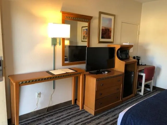 Bedroom in NavajoLand Inn