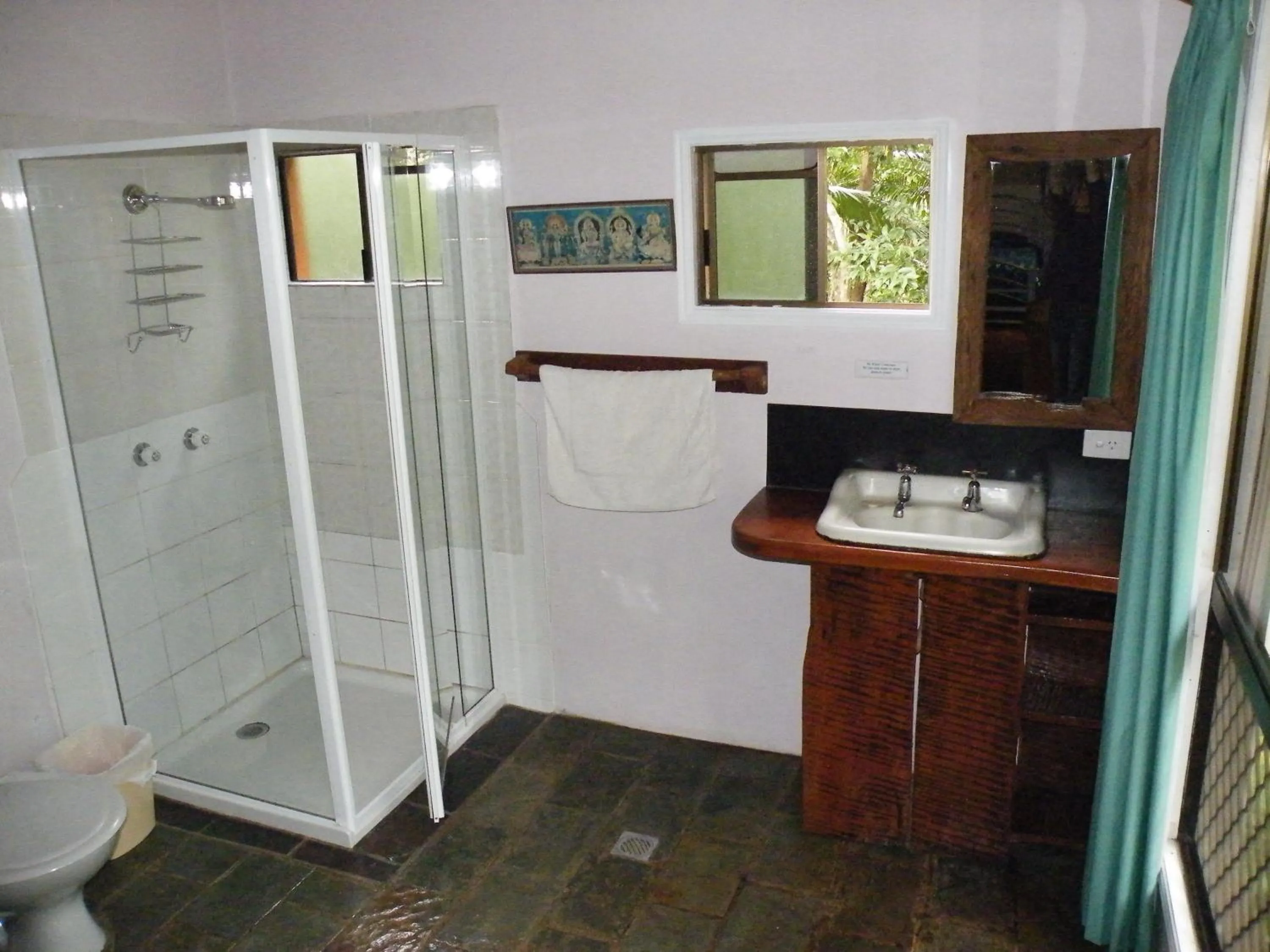 Bathroom in Epiphyte B & B