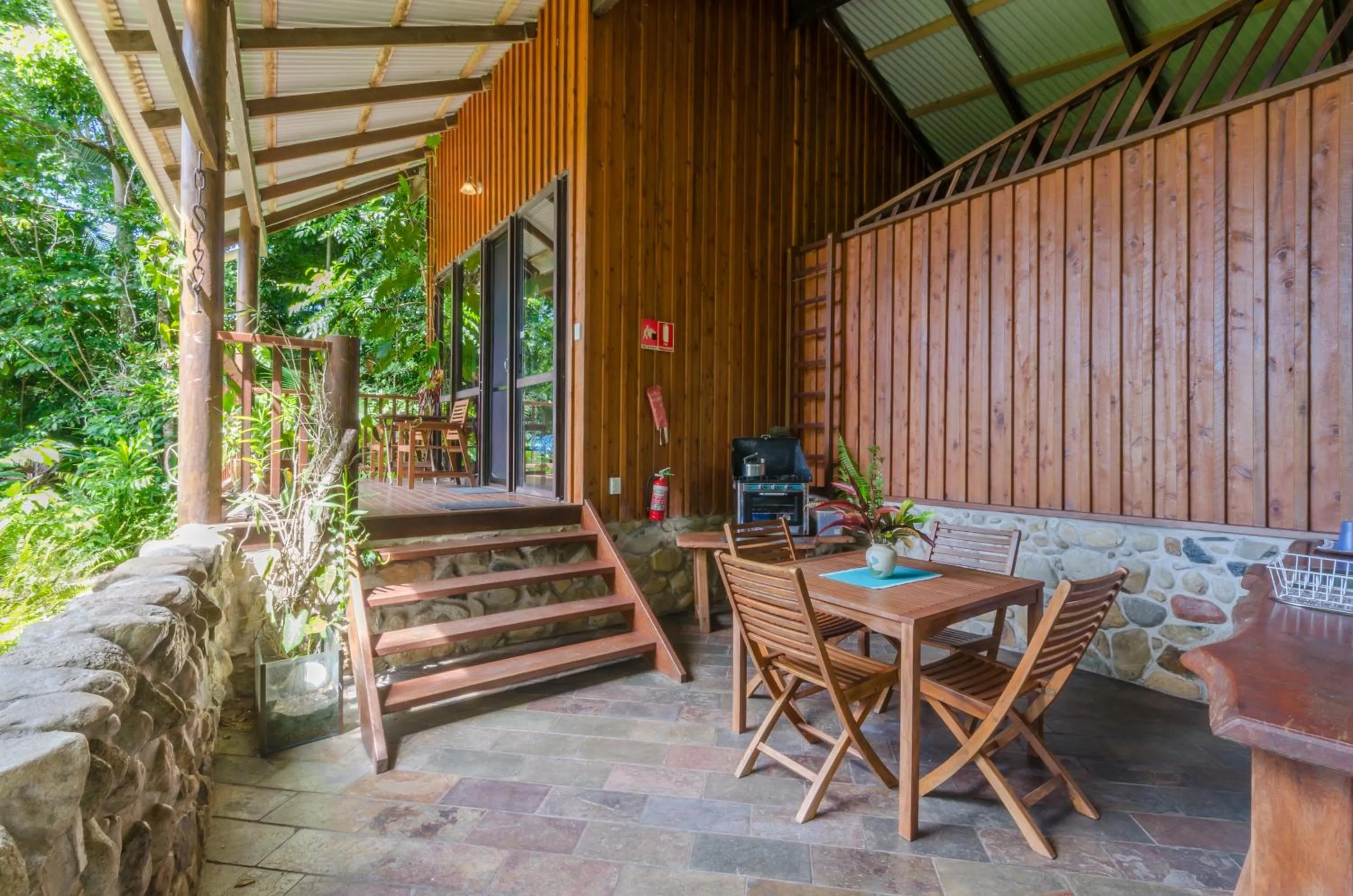 Dining area in Epiphyte B & B