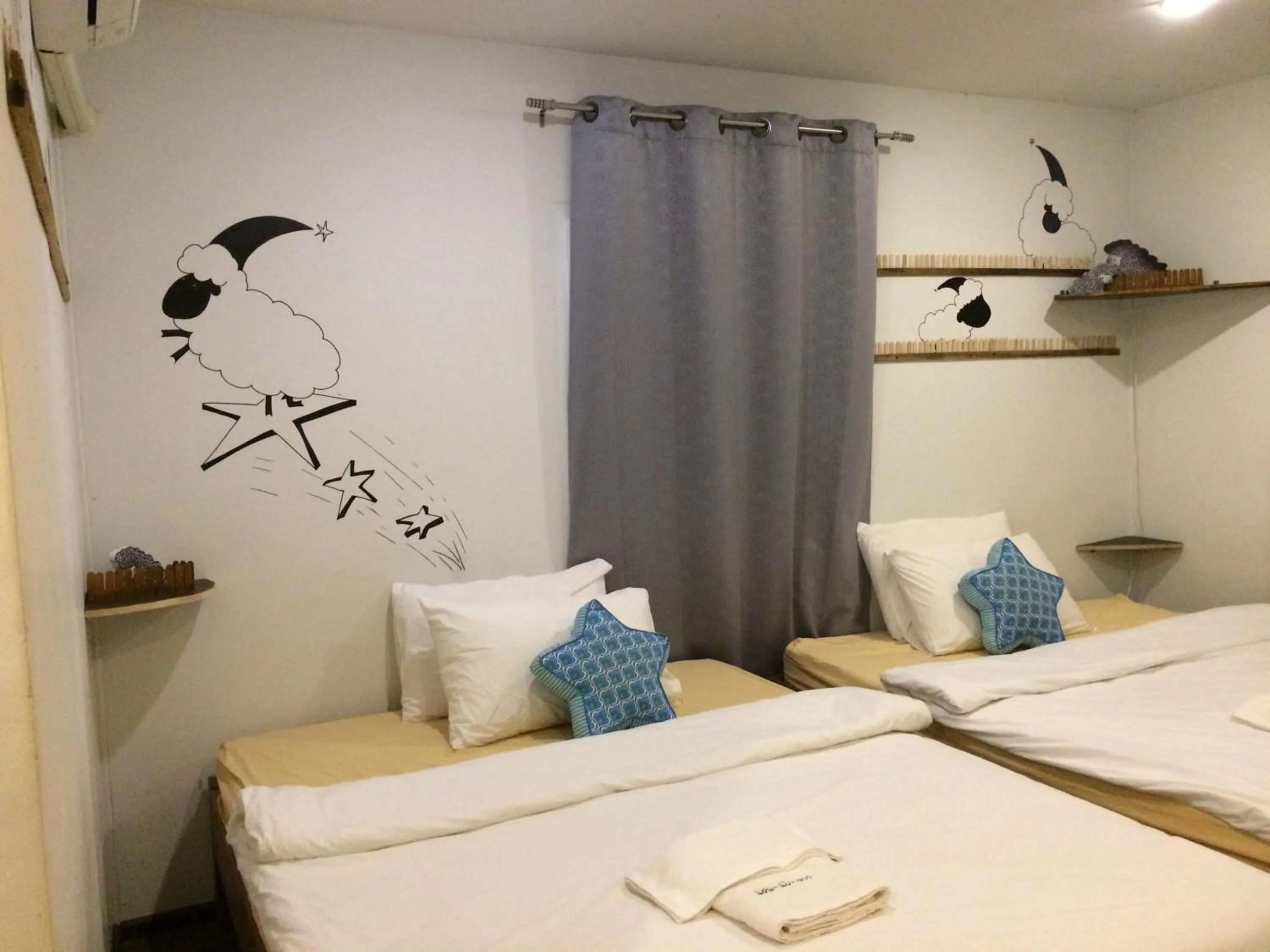 Bed in Norn Nab Dao RimPhu Resort