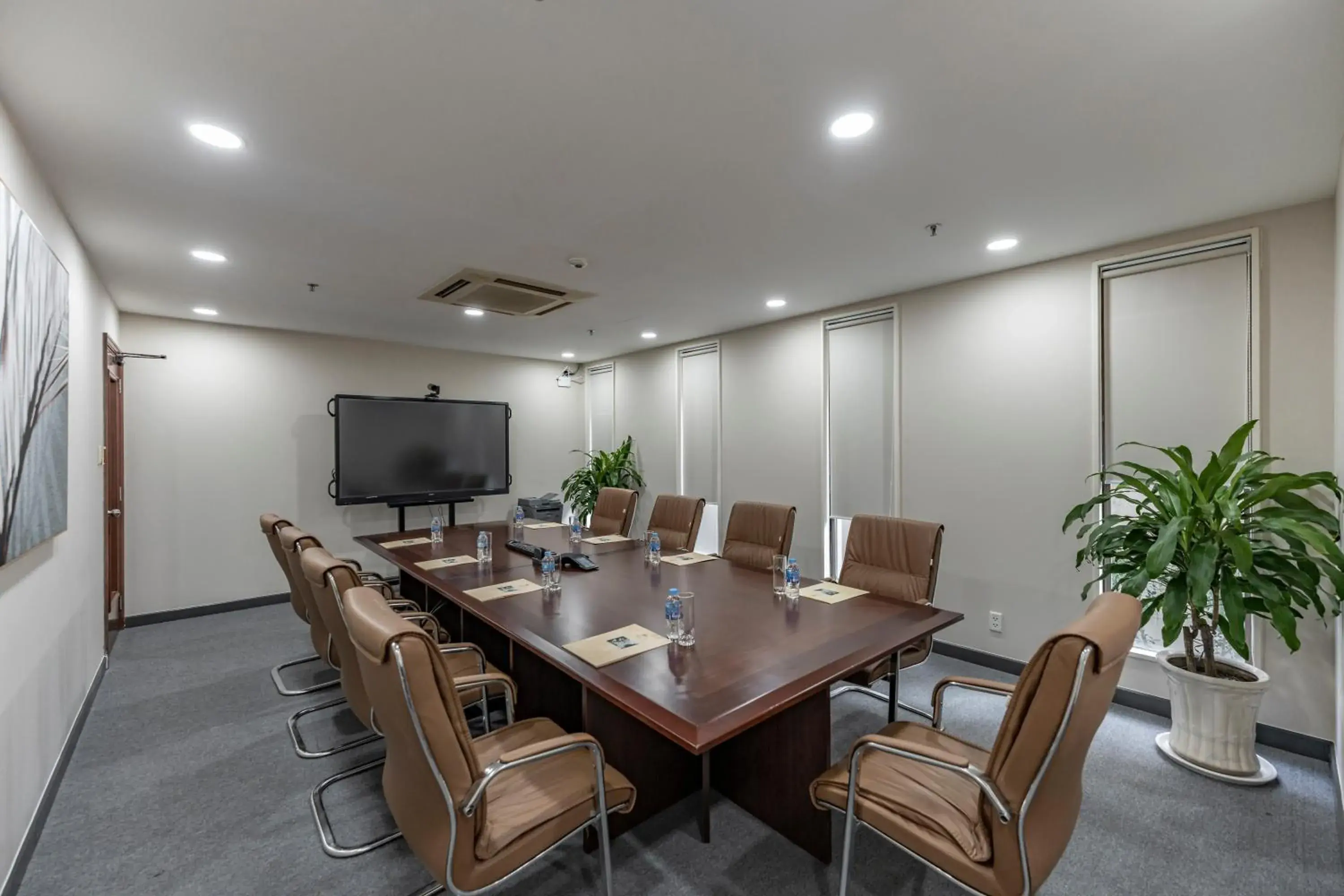 Meeting/conference room in Garden View Court Suites Ho Chi Minh City Meeting/conference room in Garden View Court Suites Ho Chi Minh City