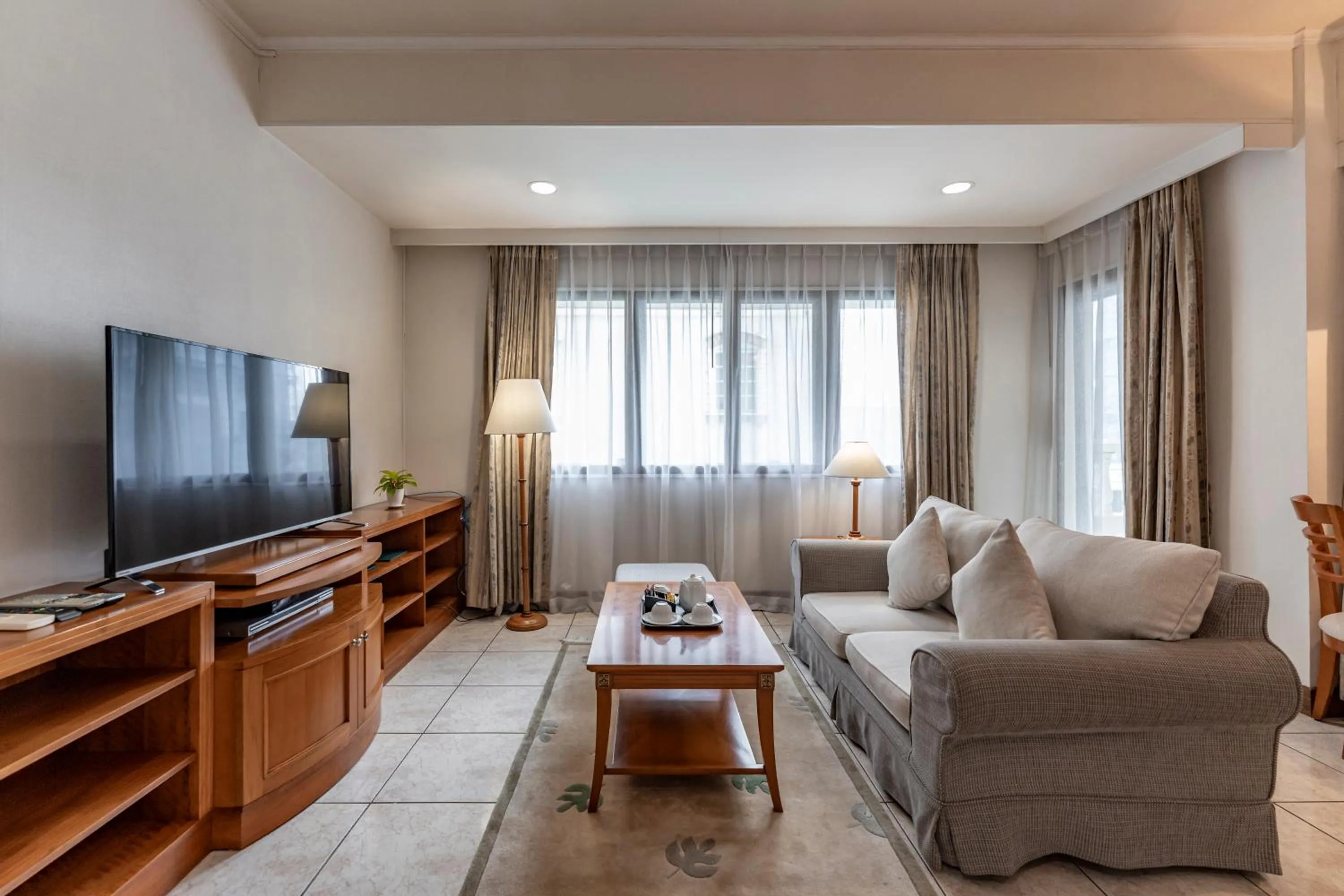 TV and multimedia in Garden View Court Suites Ho Chi Minh City