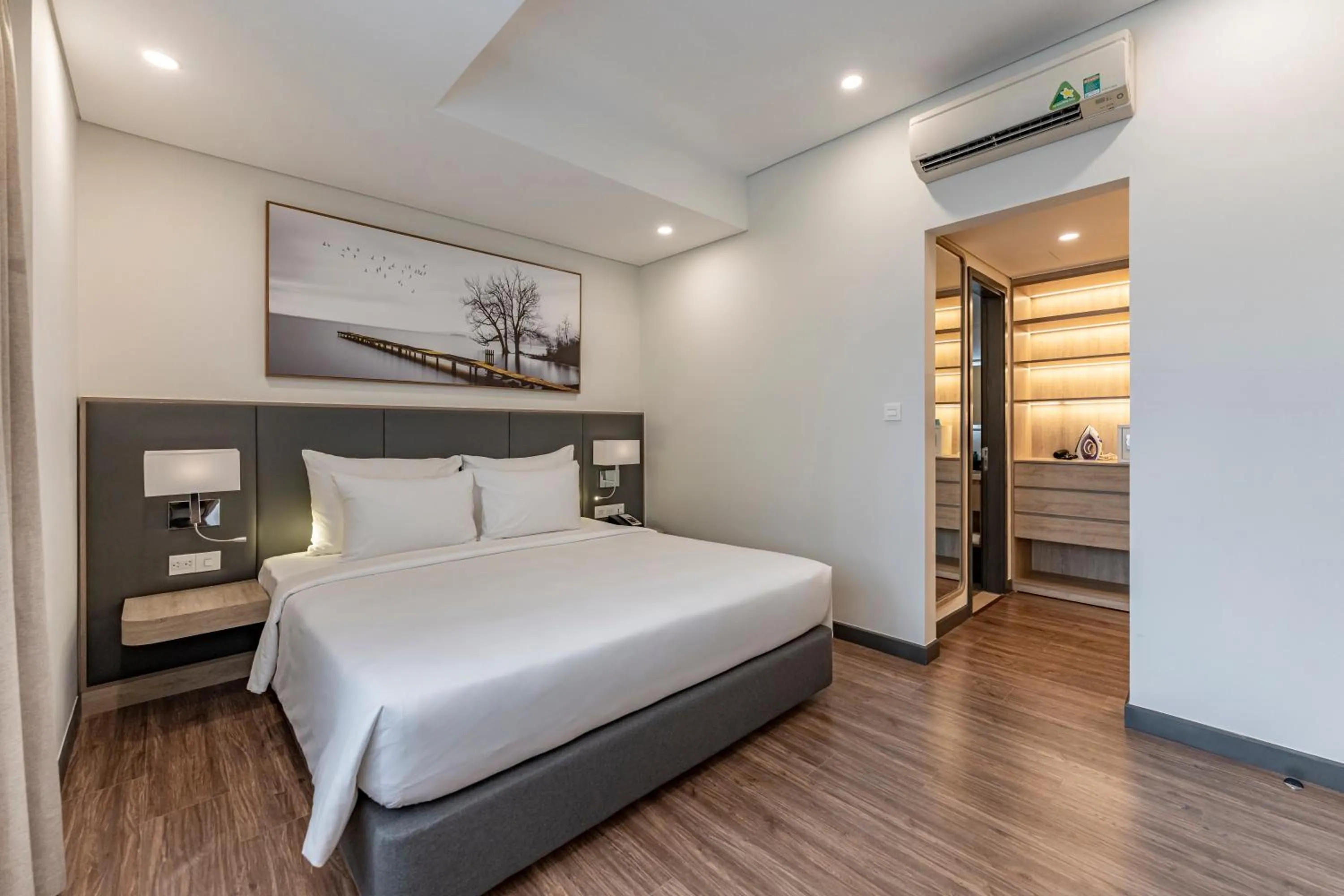 Bed in Garden View Court Suites Ho Chi Minh City