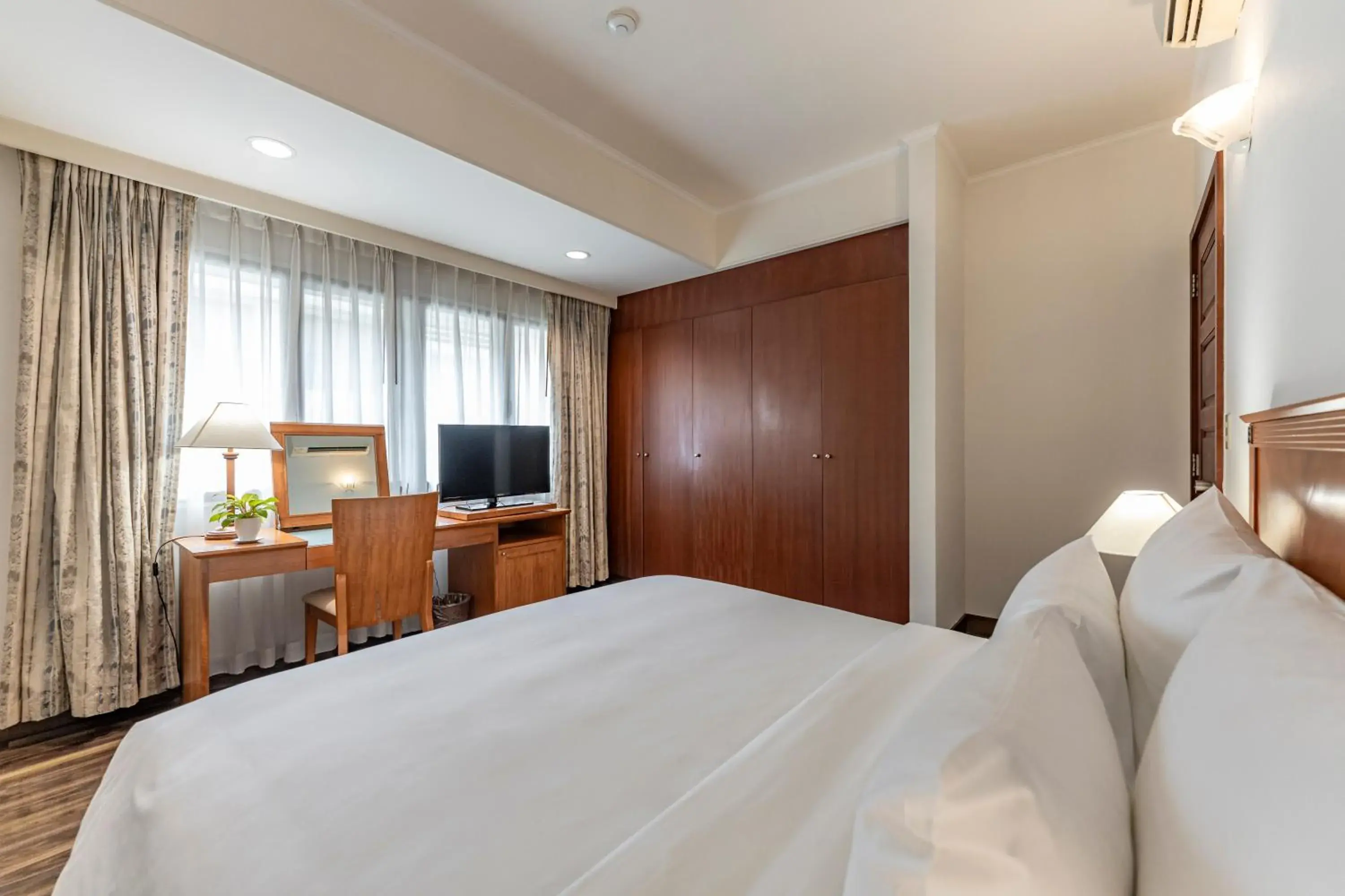 Bed in Garden View Court Suites Ho Chi Minh City Bed in Garden View Court Suites Ho Chi Minh City