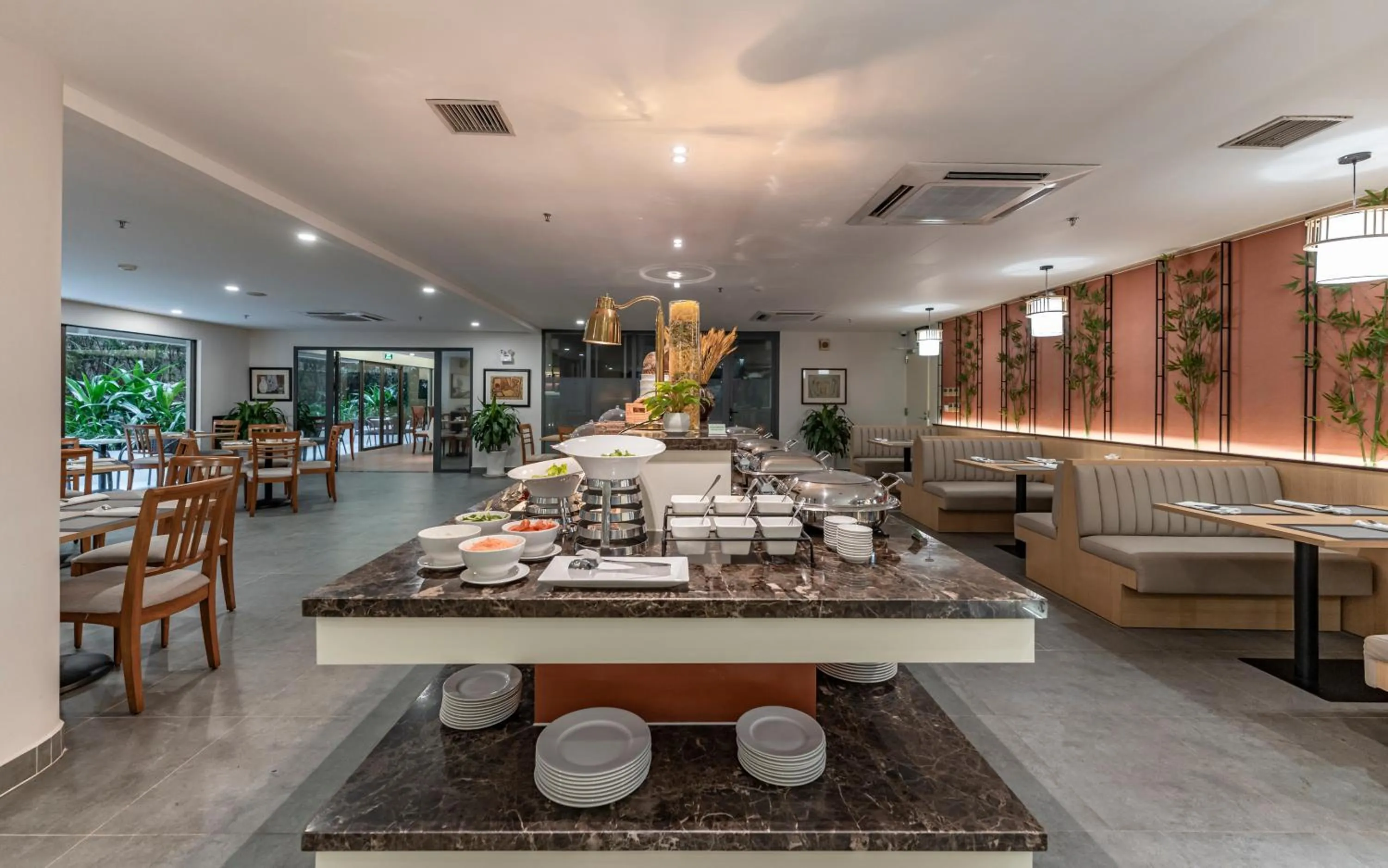 Restaurant/places to eat in Garden View Court Suites Ho Chi Minh City